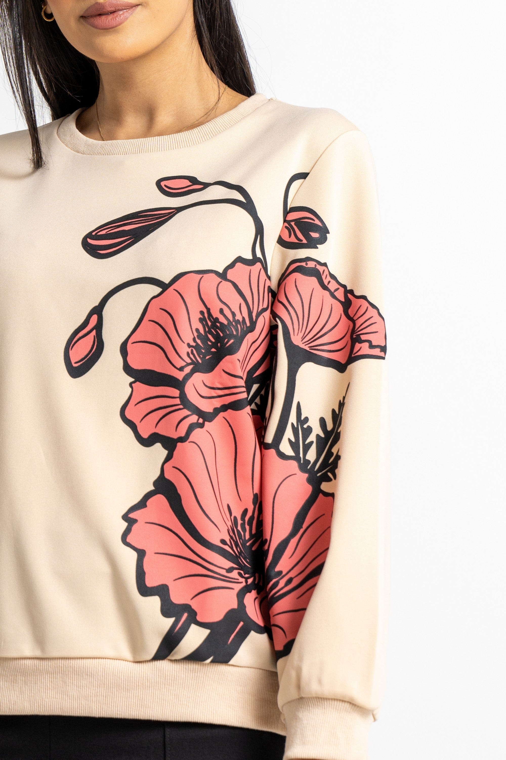 نتشي بلوزة بطبعة مشجرة بأكمام طويلة