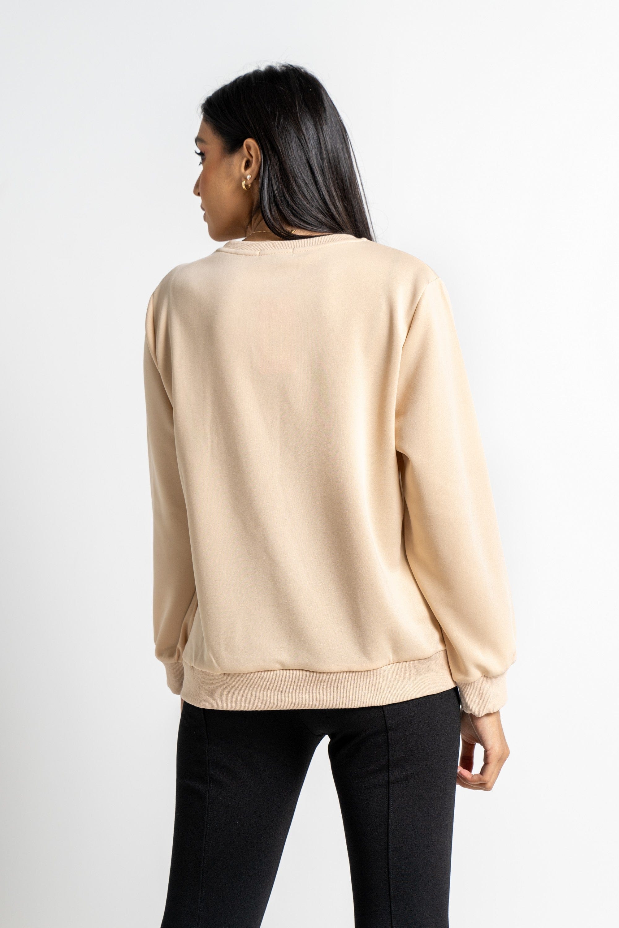 نتشي بلوزة بطبعة مشجرة بأكمام طويلة