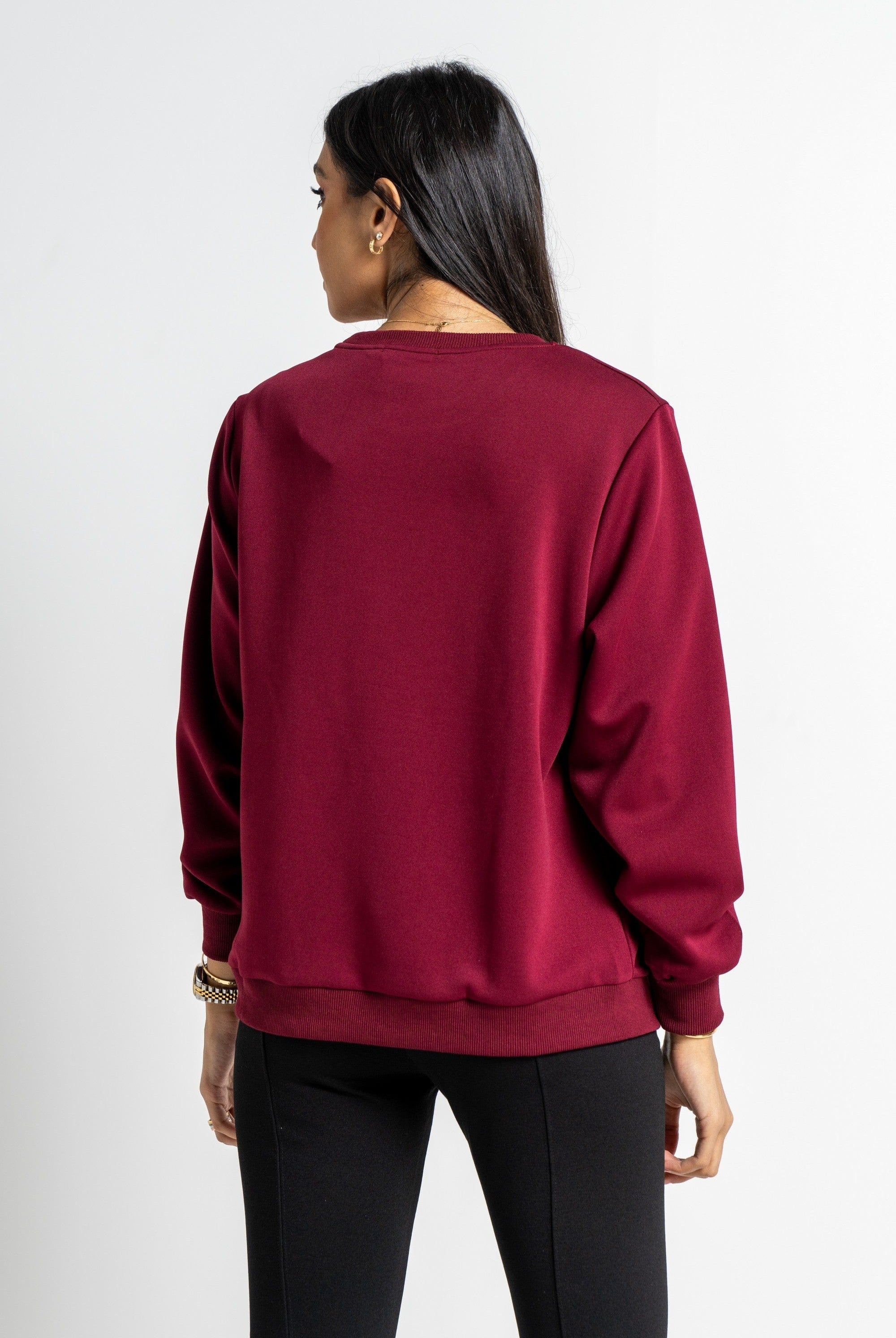 نتشي بلوزة بأكمام طويلة بطبعة مشجرة على الصدر