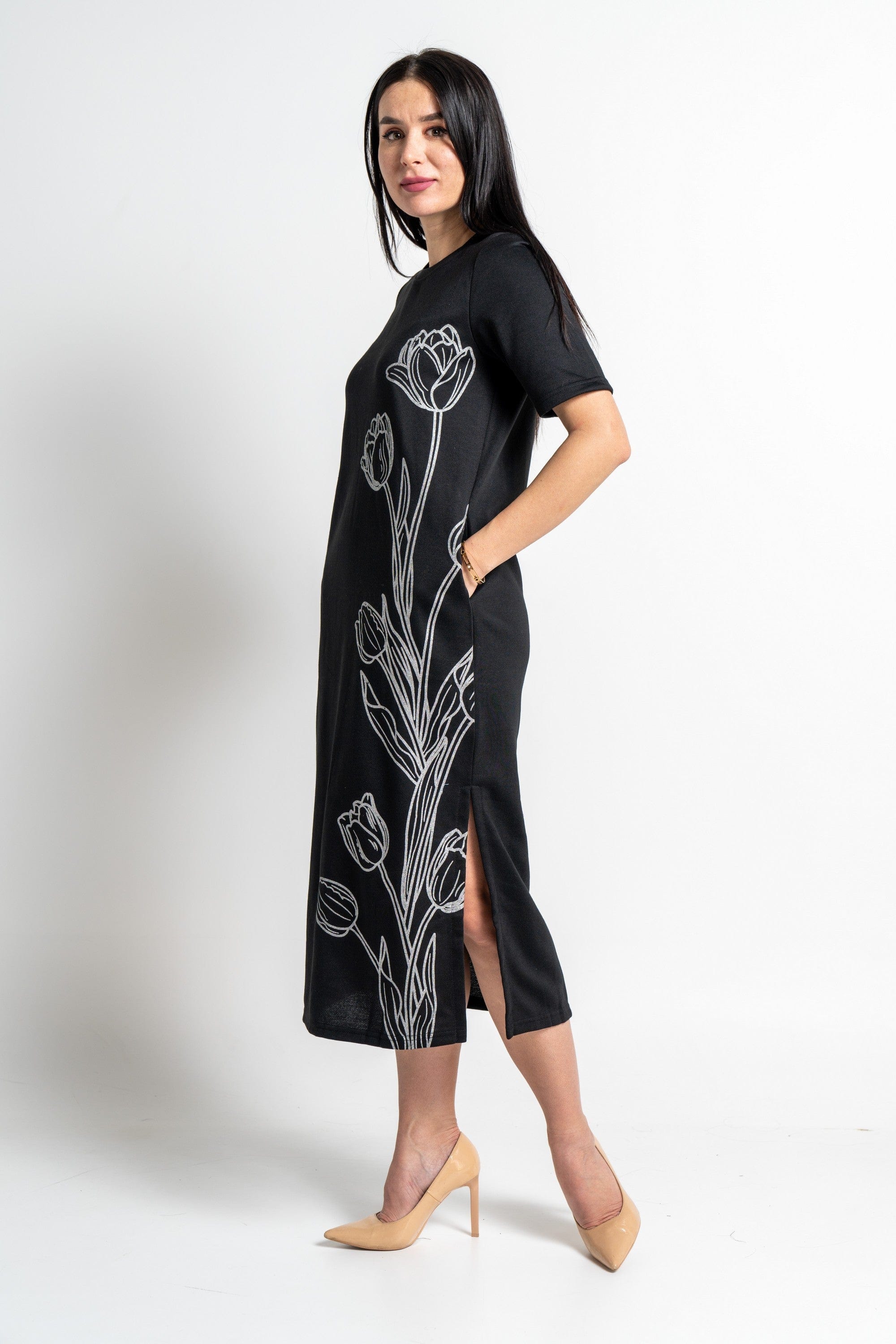 نتشي فستان ميدي بأكمام قصيرة مشجر مفتوح من الجانب