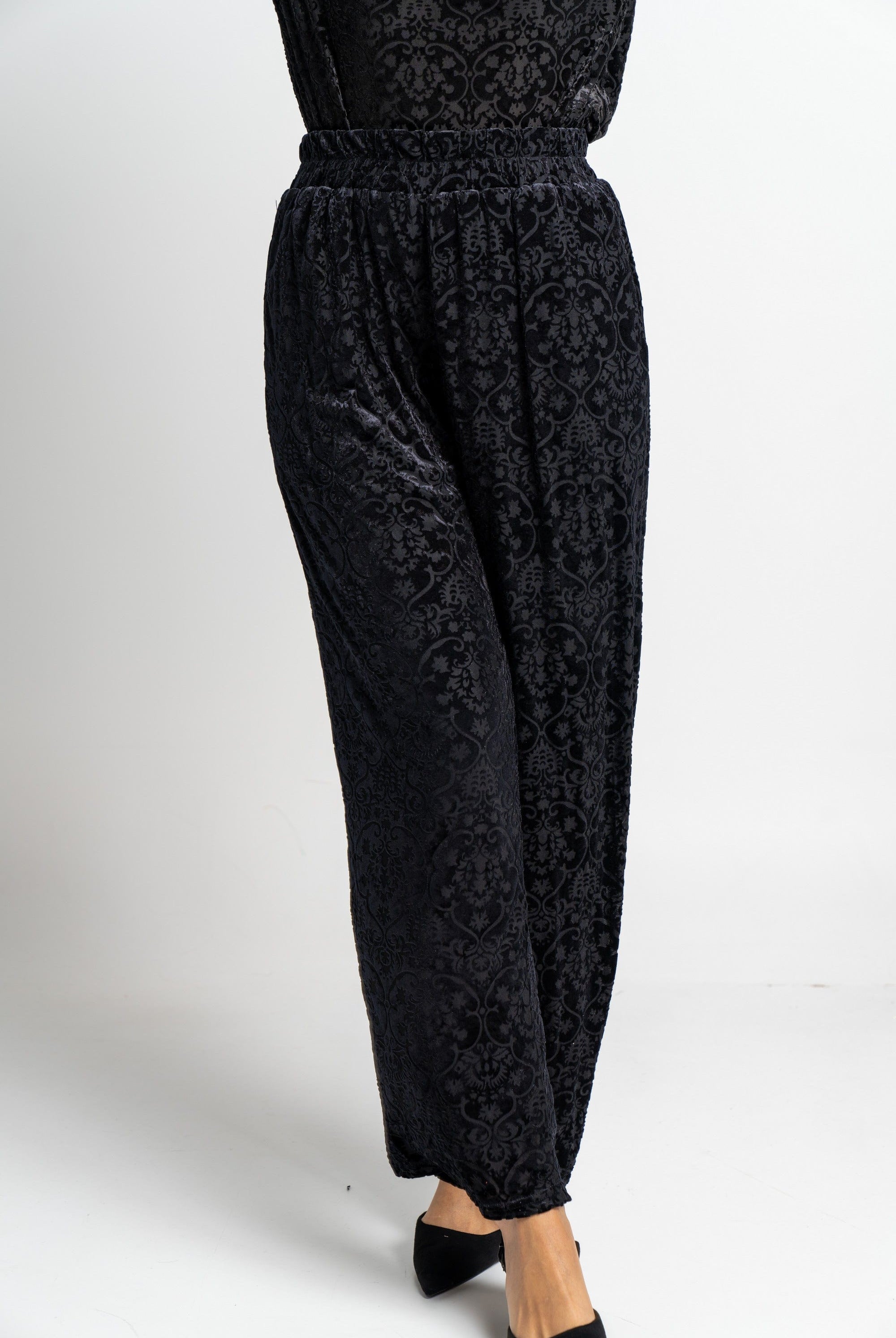 نتشي بنطلون طويل منقوش واسع نسائي أسود