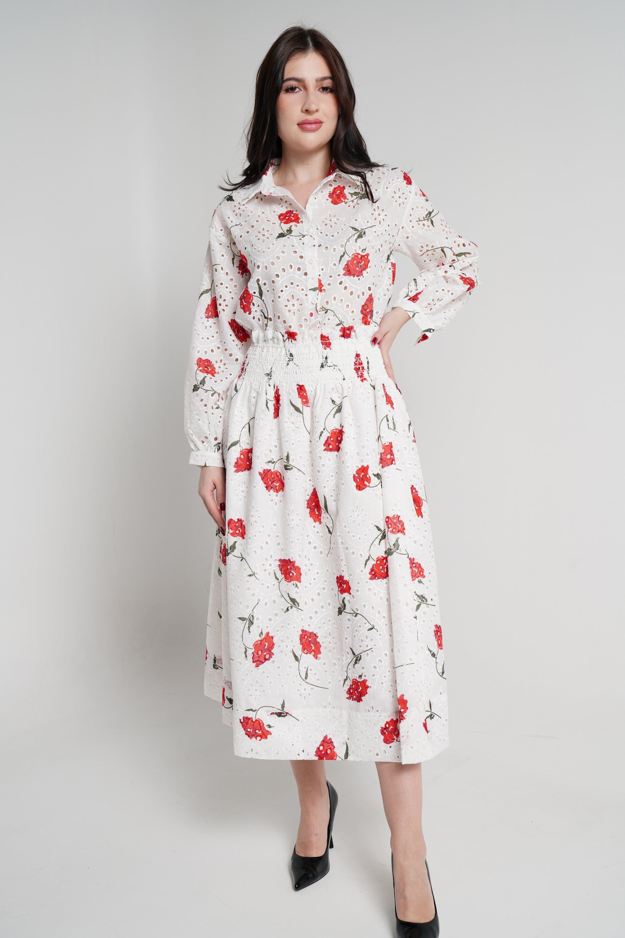 نتشي قميص بأكمام طويلة مخرم مورد نسائي أوف وايت