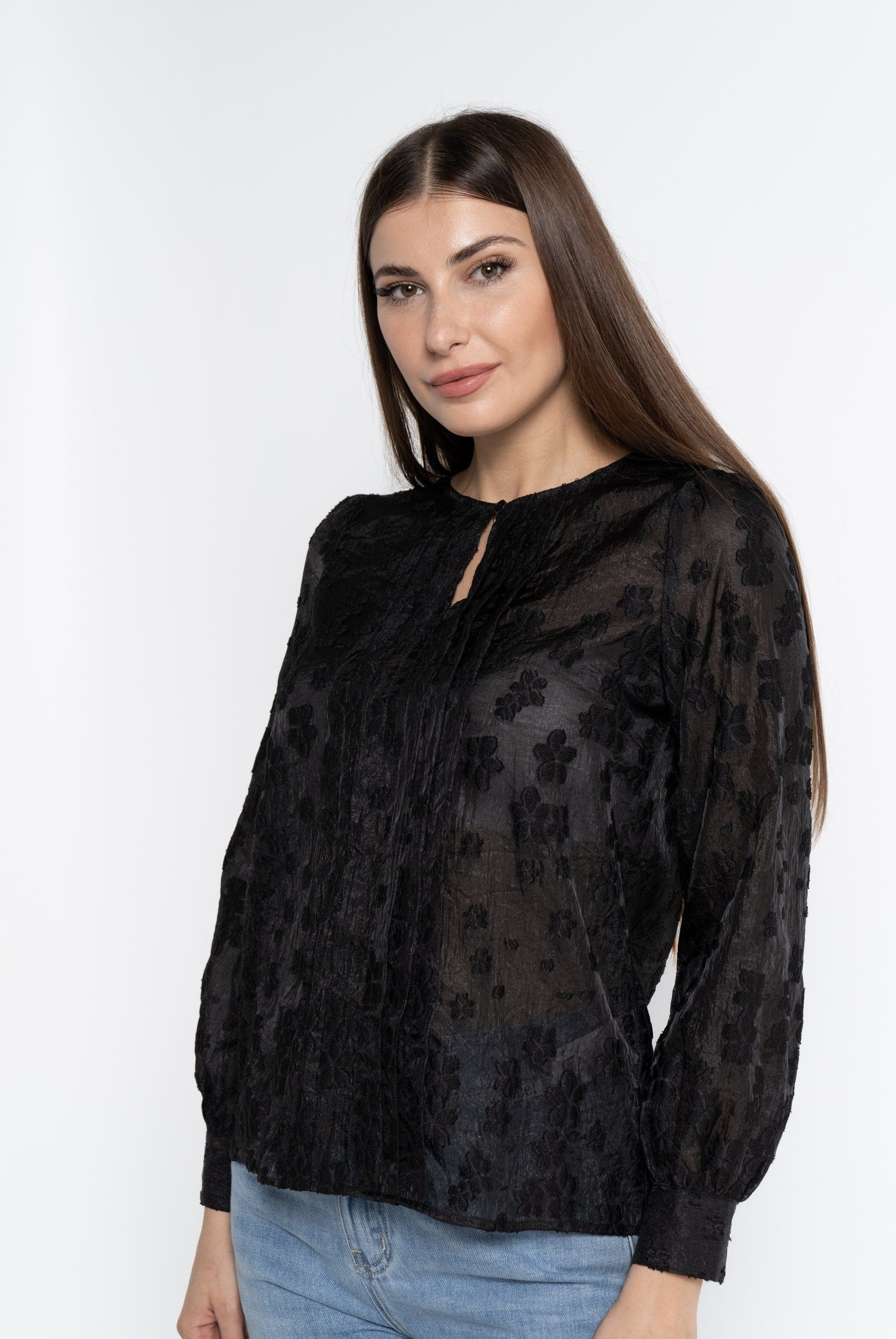 نتشي بلوزة بأكمام طويلة نسائية شفافة بتطريز مشجر