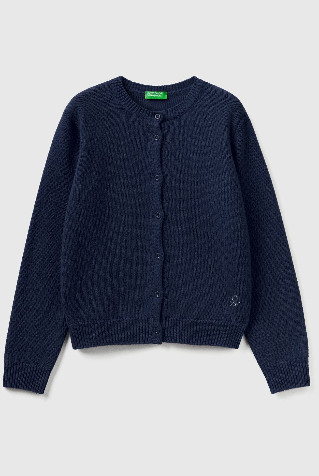 يونايتد كولورز اوف بينيتون كارديجان بياقة دائرية ببشعار مرصع بالأحجار الكريمة بناتي