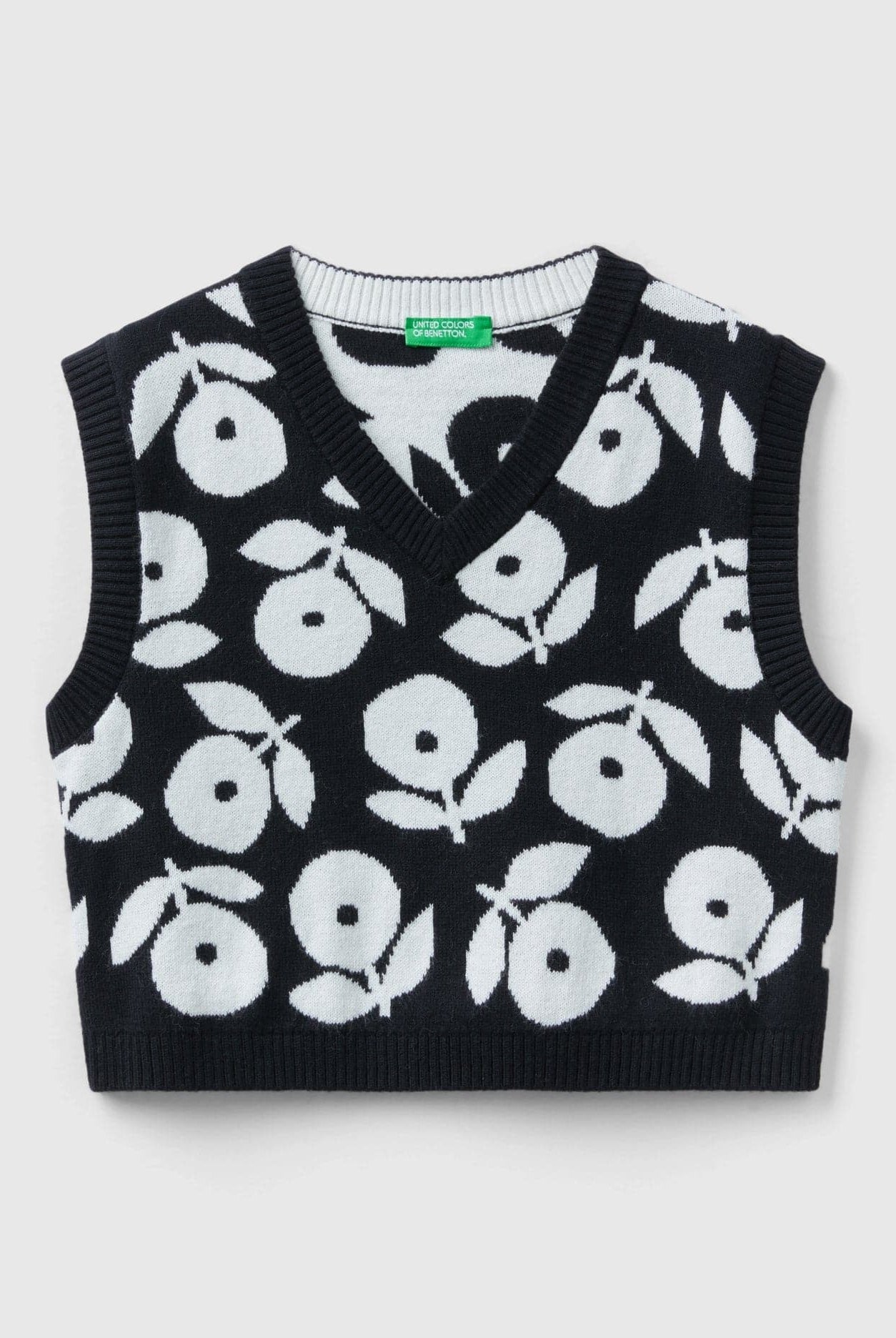 يونايتد كولورز اوف بينيتون بلوفر كت قصير بنقش أطفالي