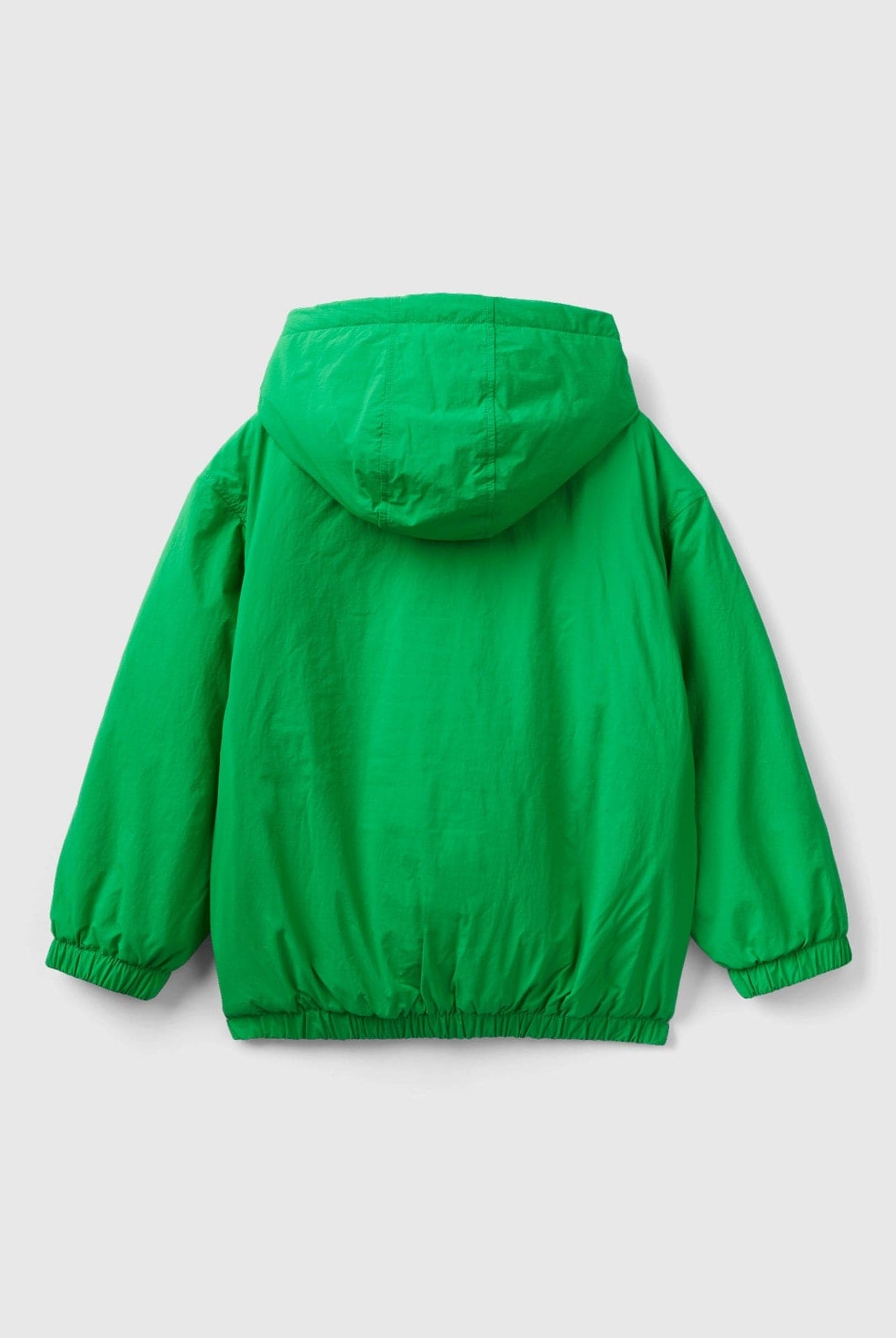 يونايتد كولورز اوف بينيتون سترة اطفالي خضراء بجيب وبها غطاء للرأس