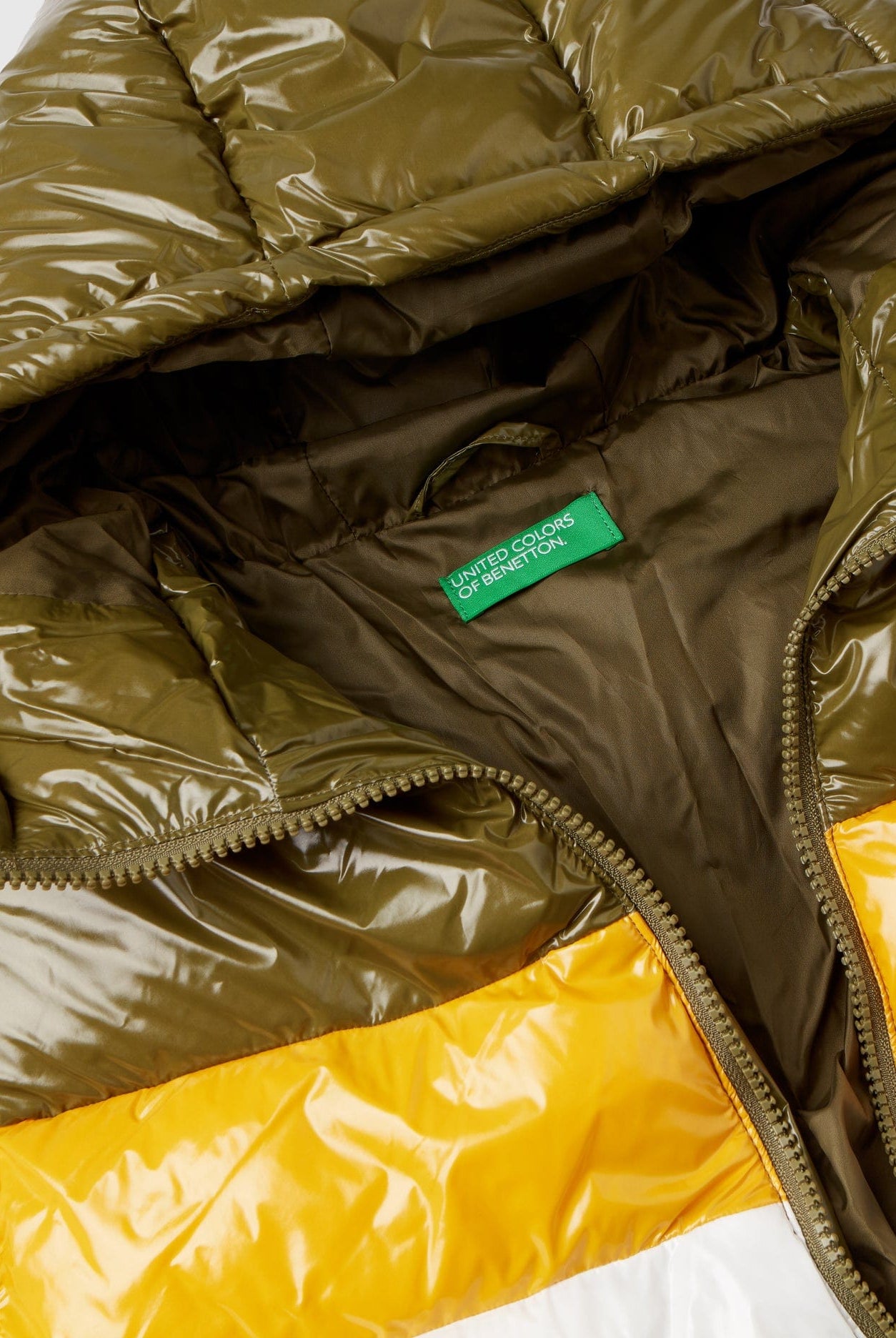 يونايتد كولورز اوف بينيتون جاكيت اطفال مبطن بتصميم كبير وألوان متباينة