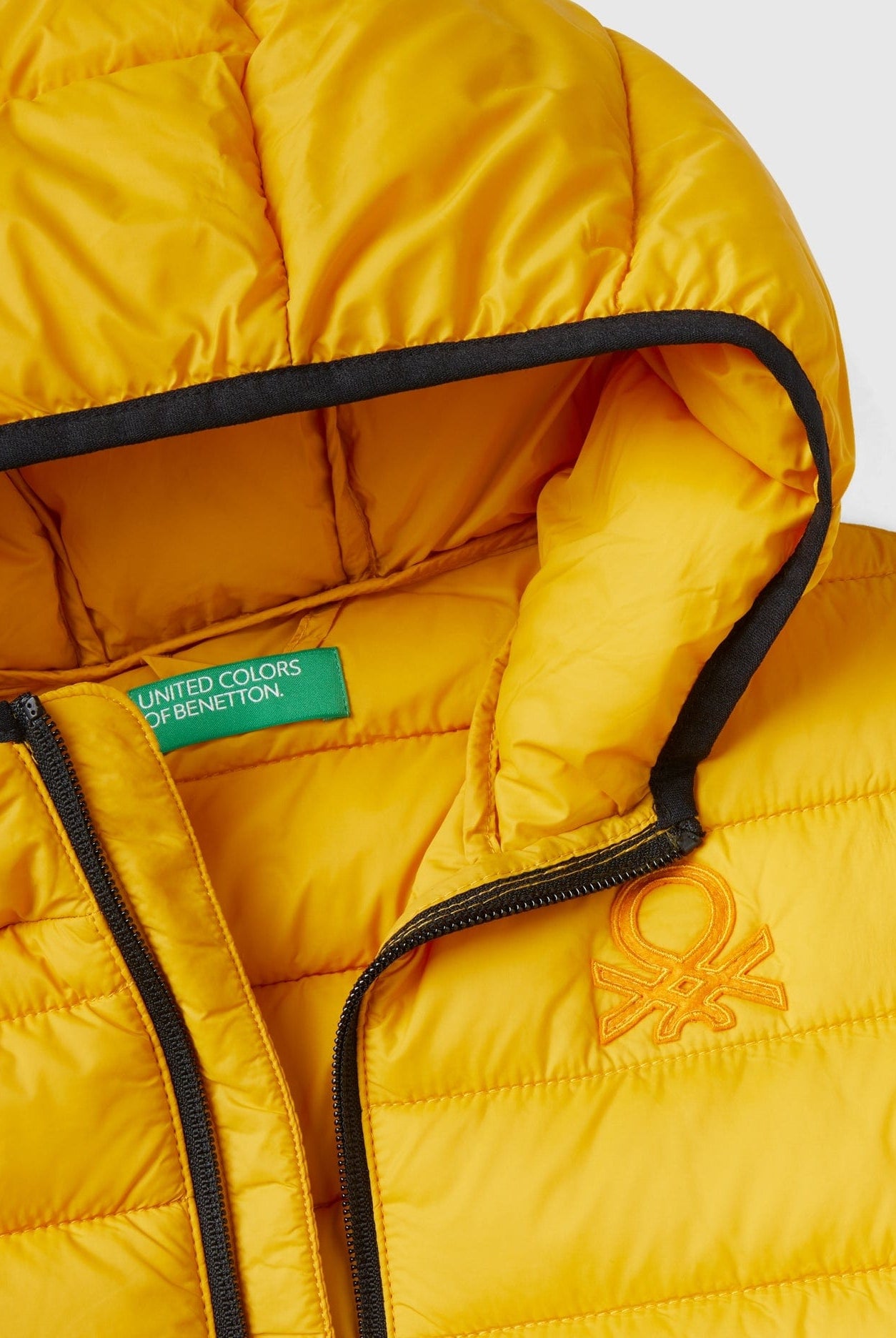 يونايتد كولورز اوف بينيتون سترة مبطنة بهودي أطفالي