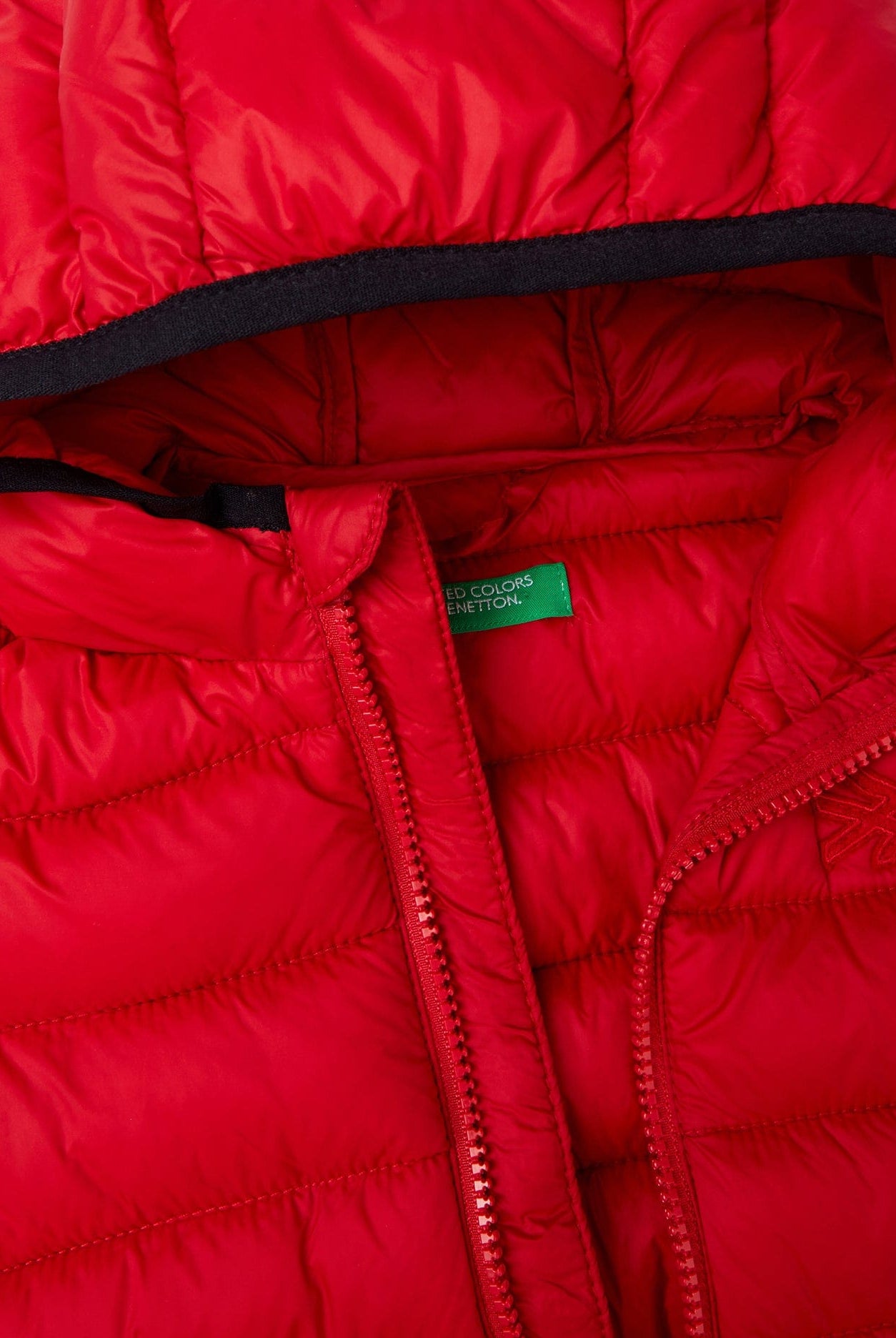 يونايتد كولورز اوف بينيتون سترة مبطنة بهودي أطفالي