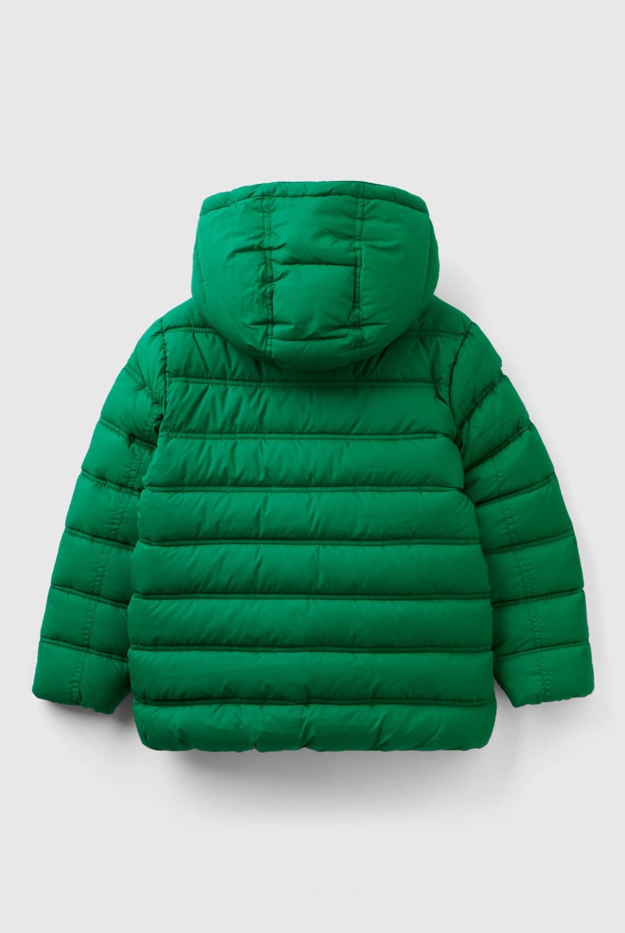 يونايتد كولورز اوف بينيتون جاكيت اطفالي منفوخ بغطاء رأس وشعار