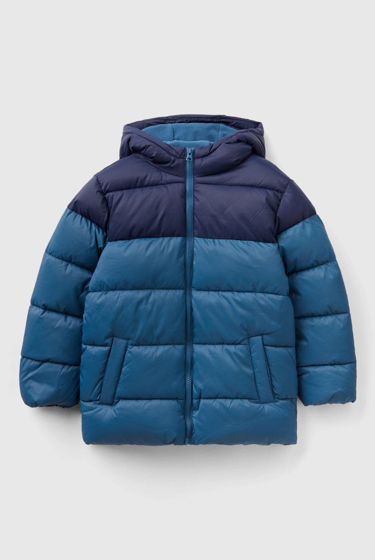 يونايتد كولورز اوف بينيتون جاكيت بألوان متباينة مع قبعة بسحاب أطفالي