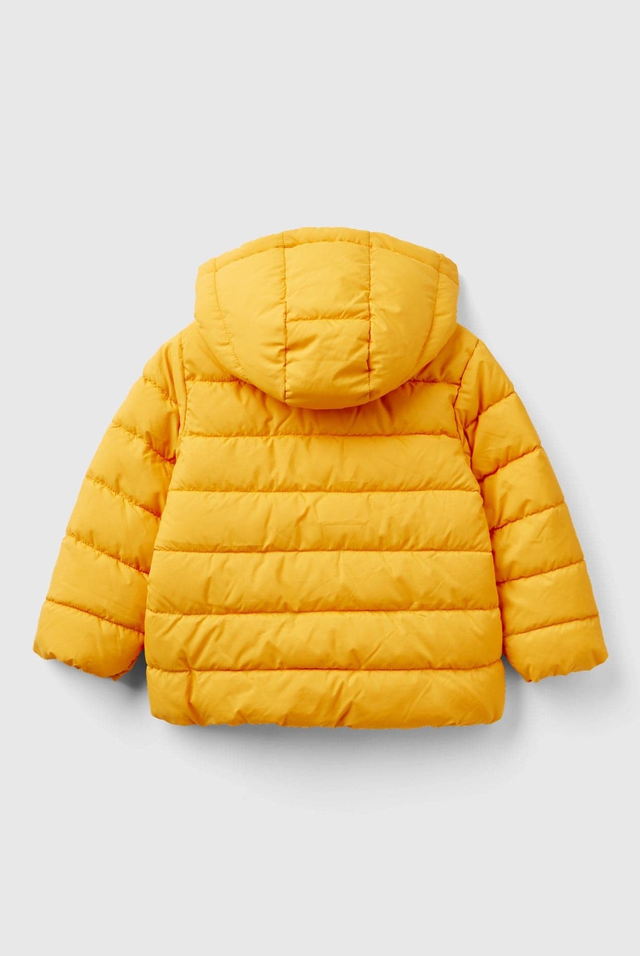 يونايتد كولورز اوف بينيتون جاكيت بافار بغطاء رأس وشعار أطفالي