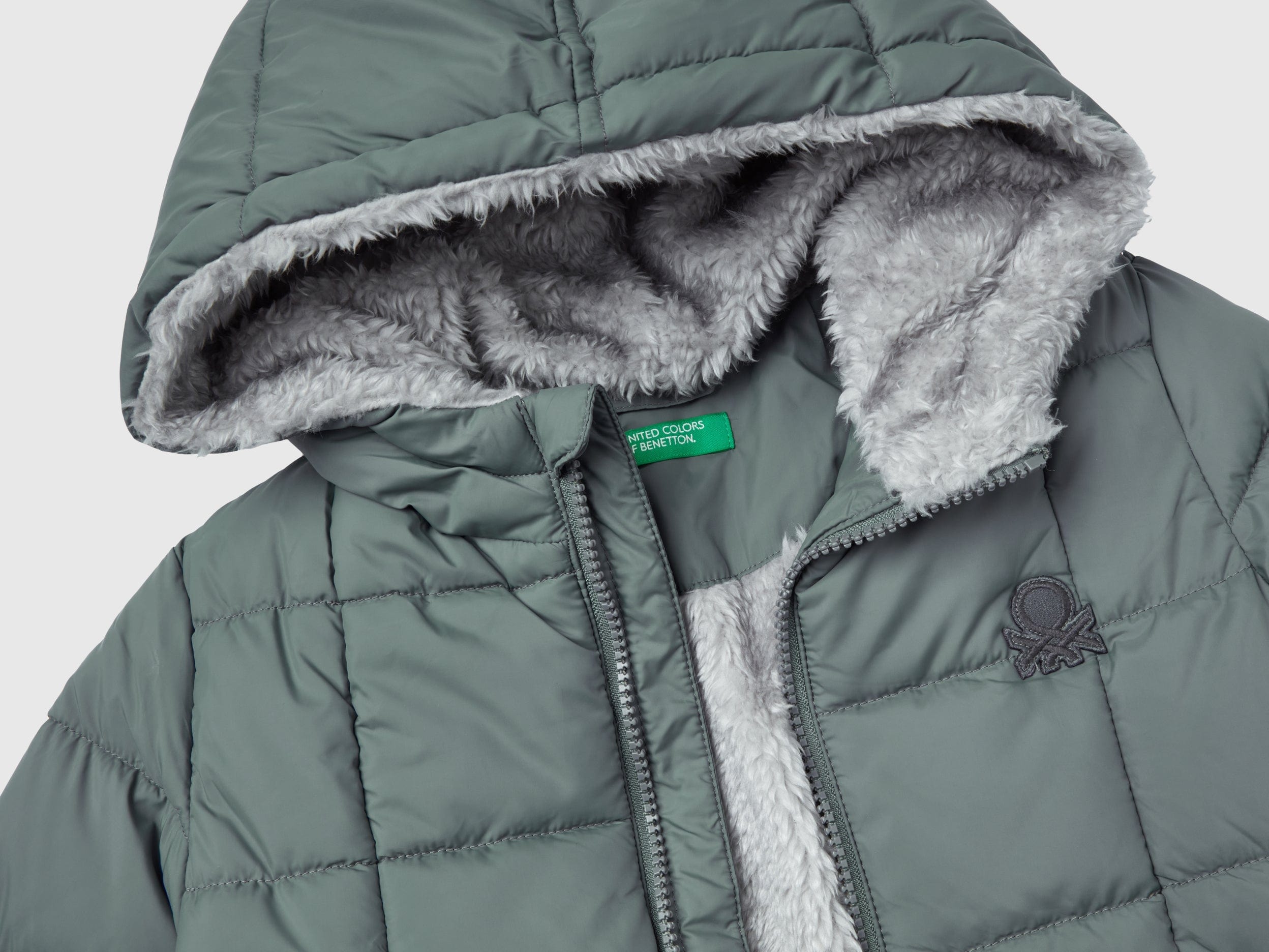 يونايتد كولورز اوف بينيتون جاكيت ببطانة تيدي ولادي