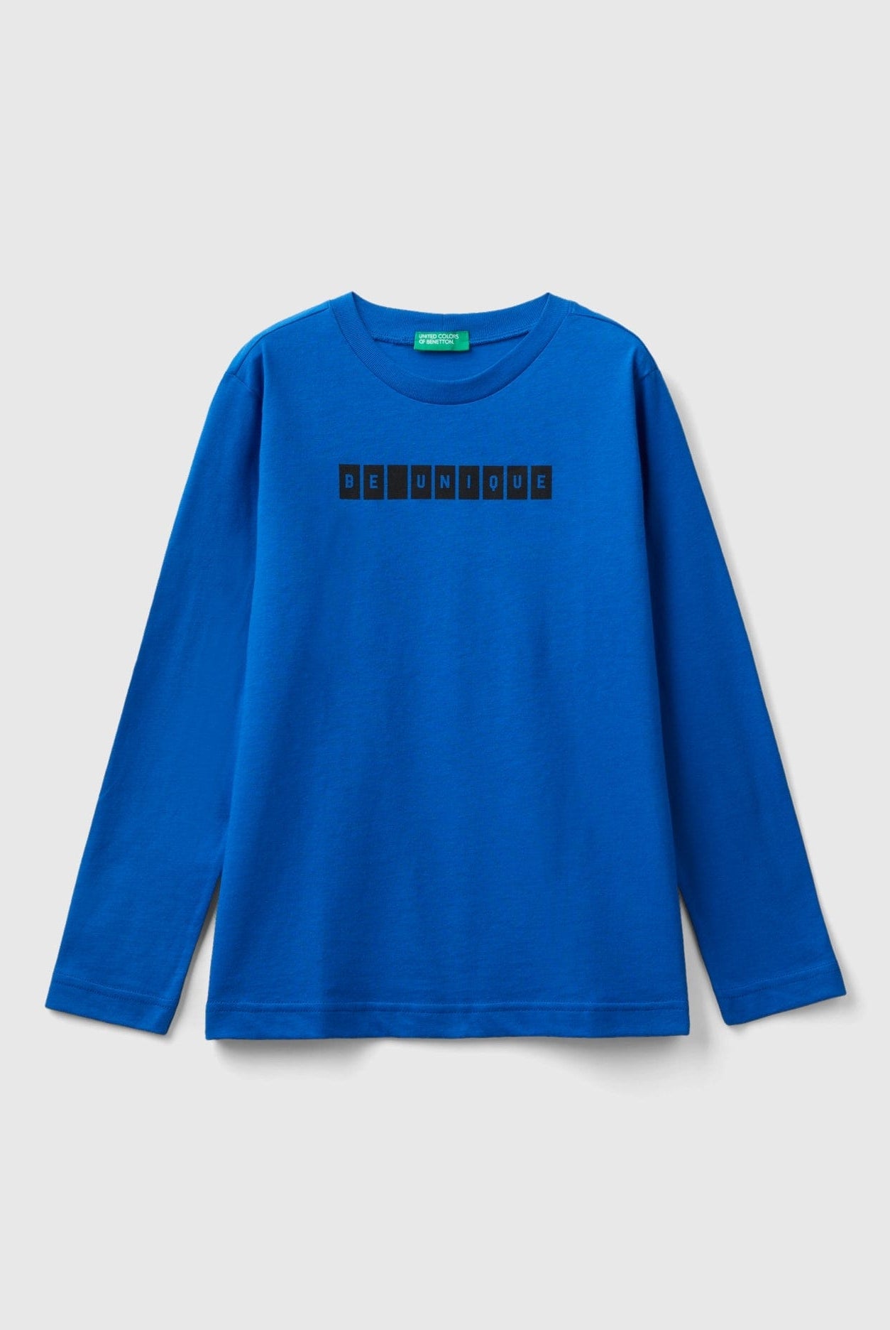 يونايتد كولورز اوف بينيتون تيشيرت اطفالي بأكمام طويلة وطبعة