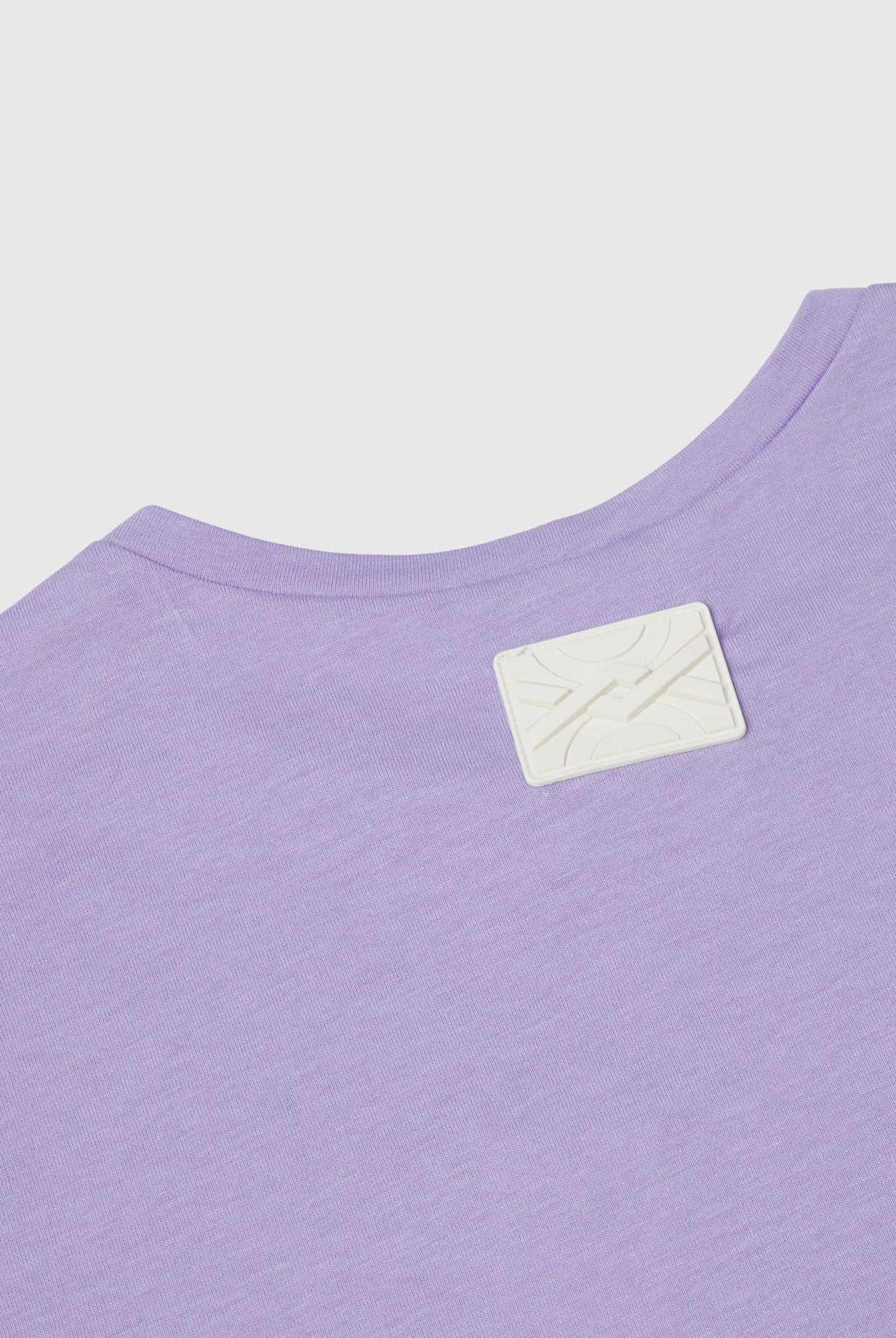 يونايتد كولورز اوف بينيتون تي شيرت بناتي بأكمام قصيرة مع كشكش عالاكمام