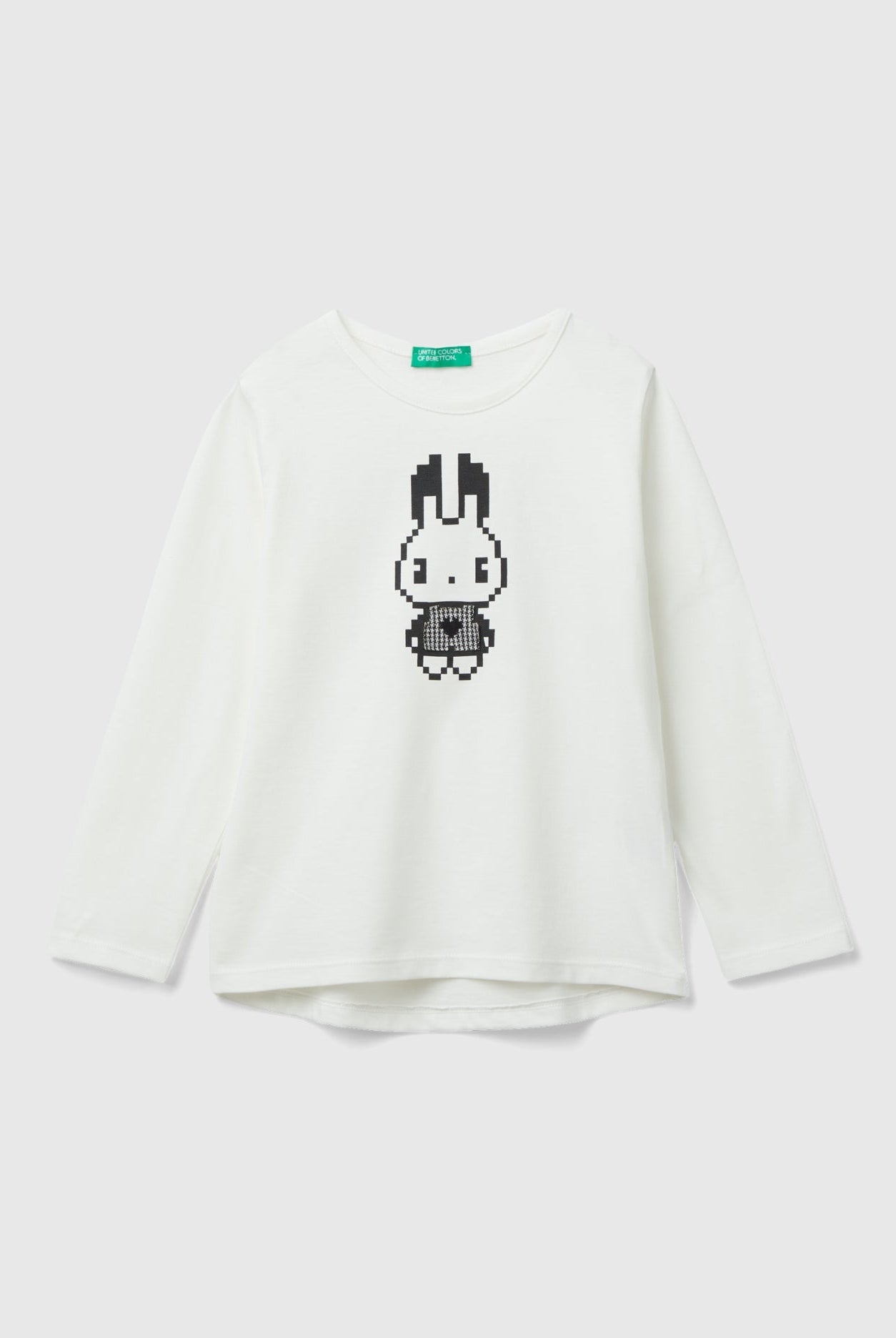 يونايتد كولورز اوف بينيتون تي شيرت بطباعة بيكسل كم طويل بناتي