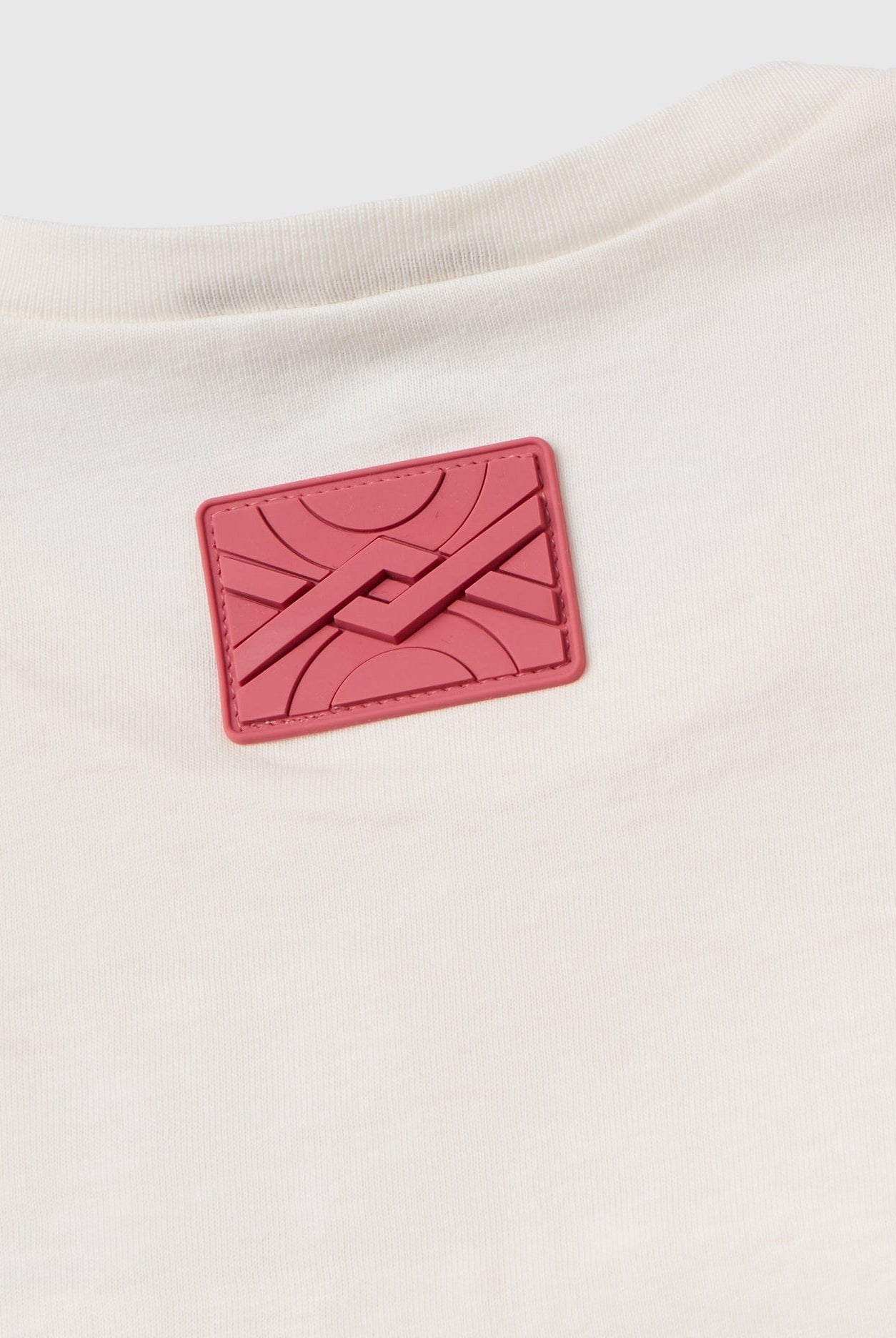 يونايتد كولورز اوف بينيتون تيشيرت بكشكشة نص كم بناتي