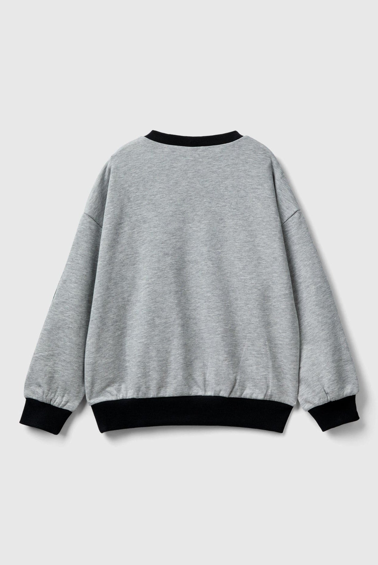 يونايتد كولورز اوف بينيتون سويت شيرت بألوان متباينة بطبعة أولادي