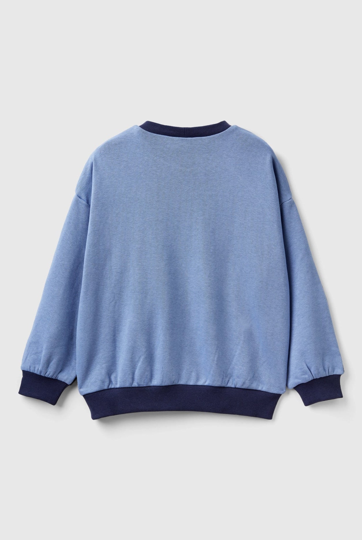 يونايتد كولورز اوف بينيتون سويت شيرت بألوان متباينة بطبعة أولادي