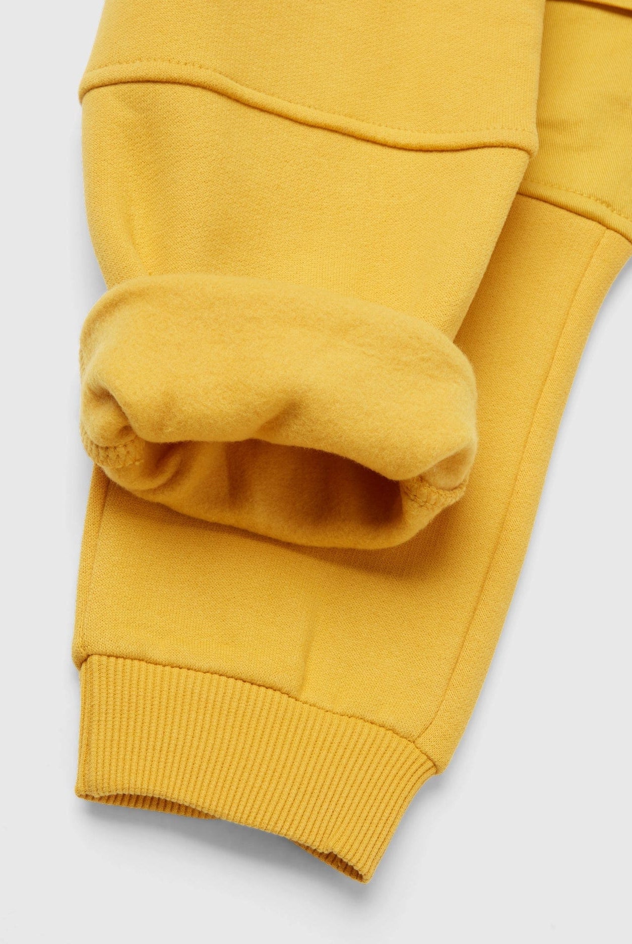 يونايتد كولورز اوف بينيتون بنطلون اطفالي رياضي بتفاصيل شعار على الخصر