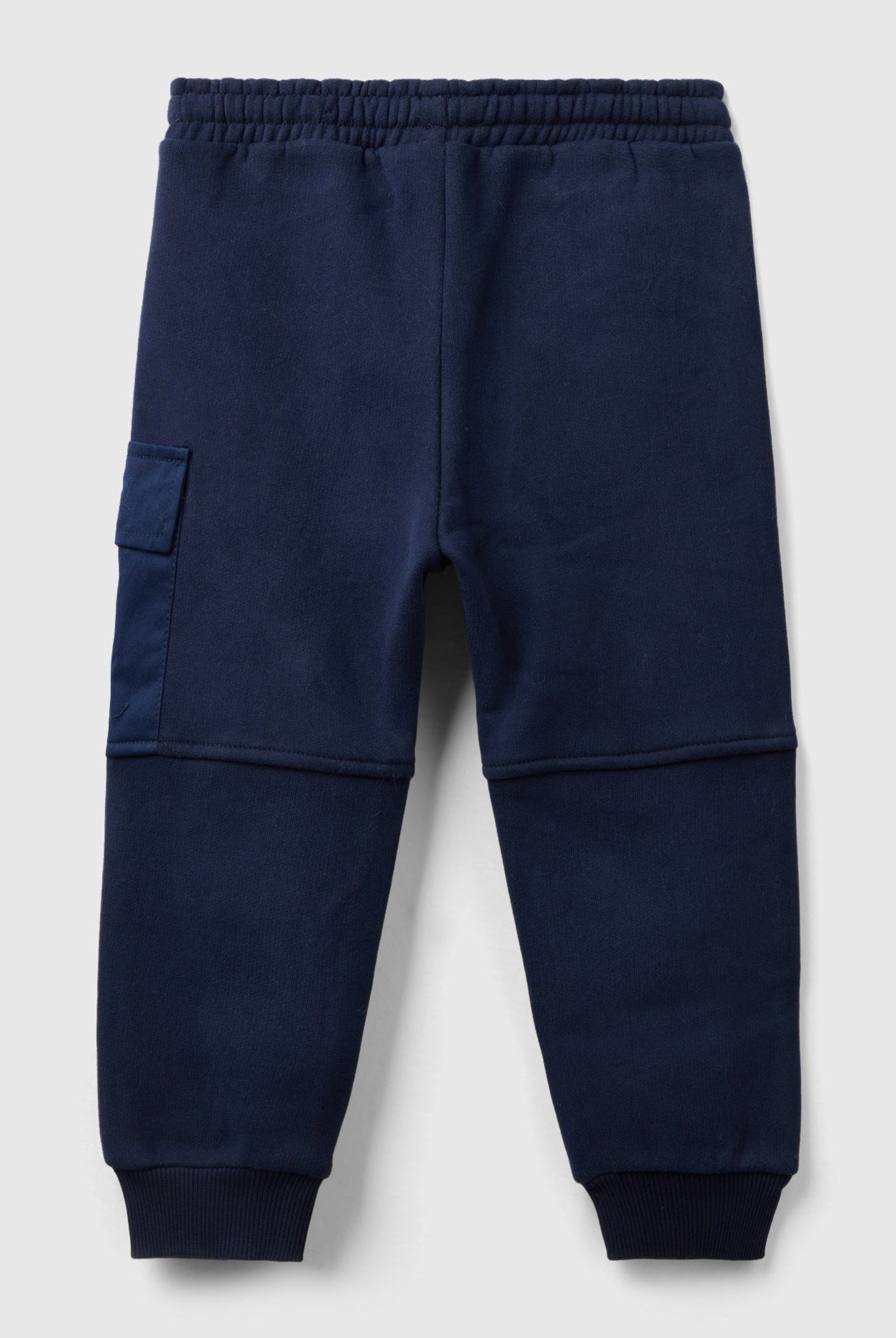 يونايتد كولورز اوف بينيتون بنطلون اطفالي رياضي بتفاصيل شعار على الخصر