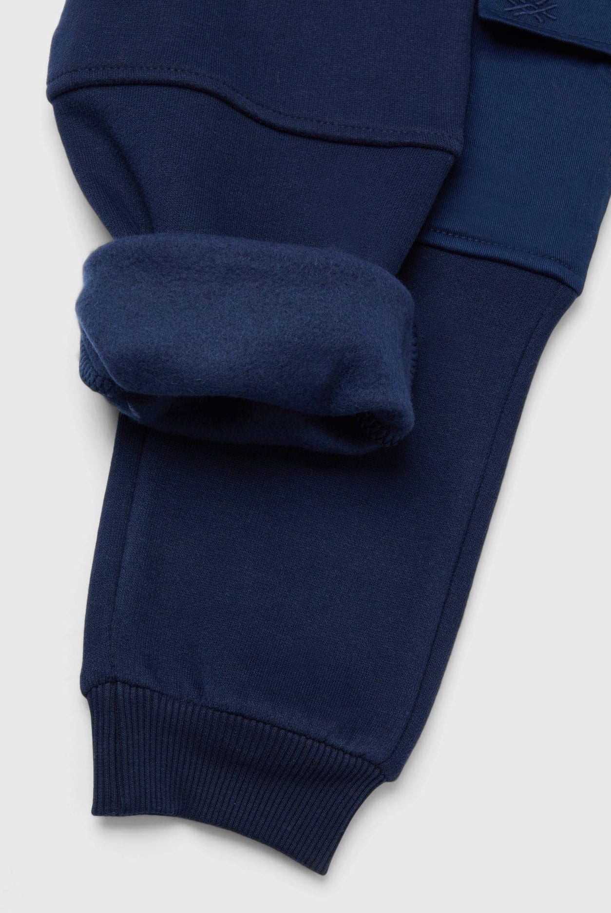 يونايتد كولورز اوف بينيتون بنطلون اطفالي رياضي بتفاصيل شعار على الخصر