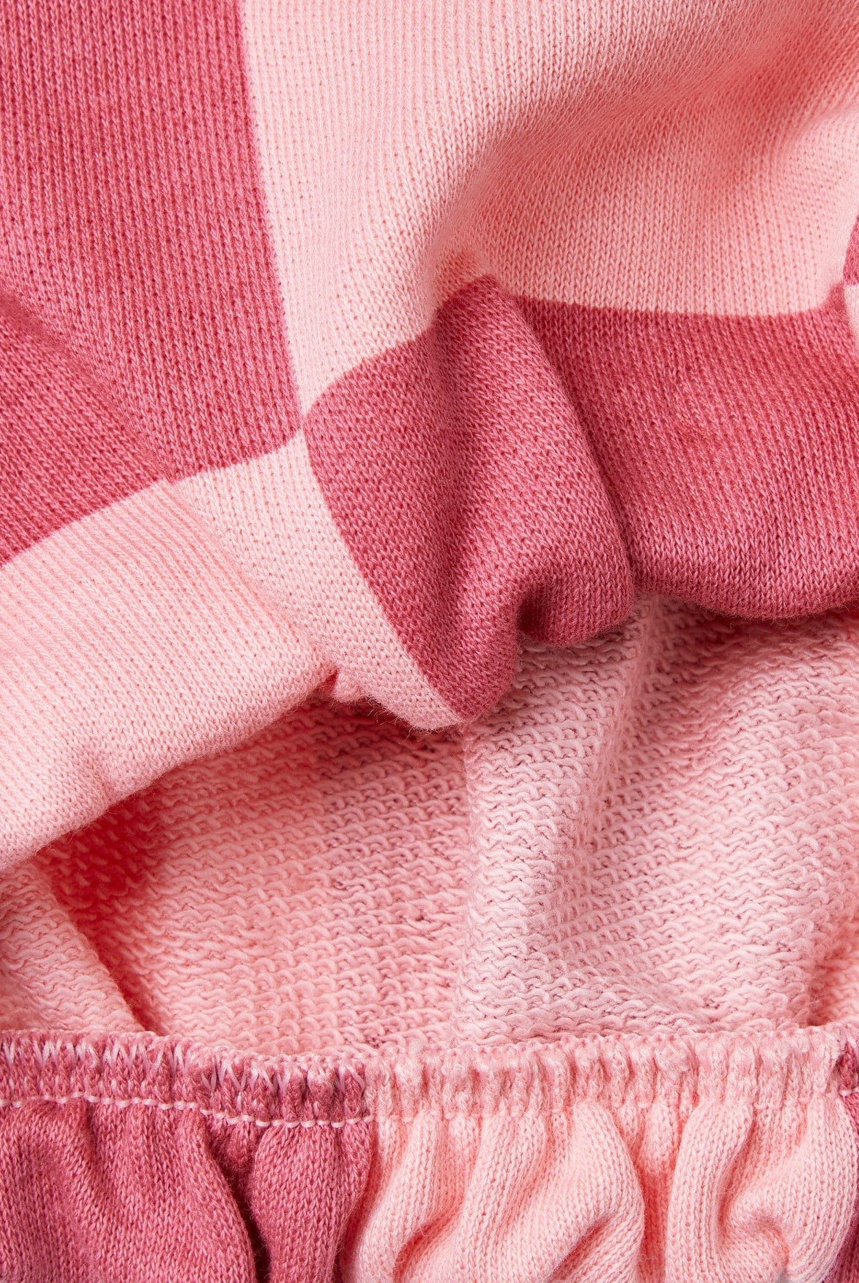 يونايتد كولورز اوف بينيتون سترة مربعات بناتي كم طويل