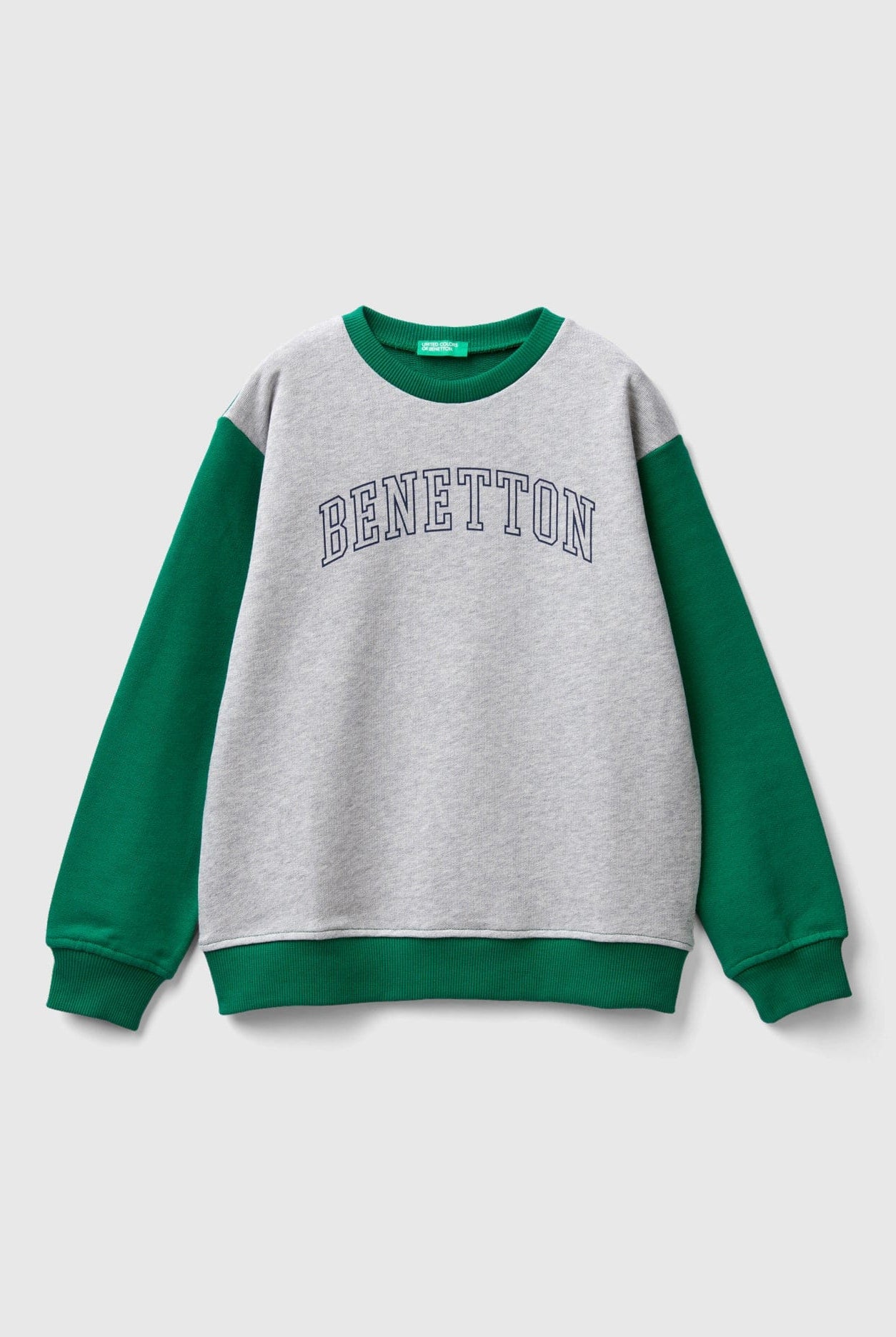 يونايتد كولورز اوف بينيتون سويت شيرت بطبعة شعار بكم طويل أطفالي