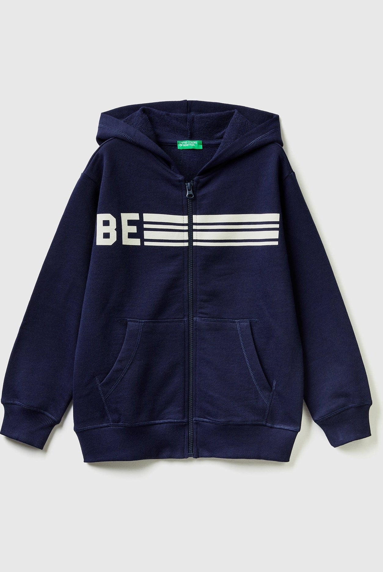 يونايتد كولورز اوف بينيتون سويت شيرت بسحاب مزين بطبعة BE للأطفال