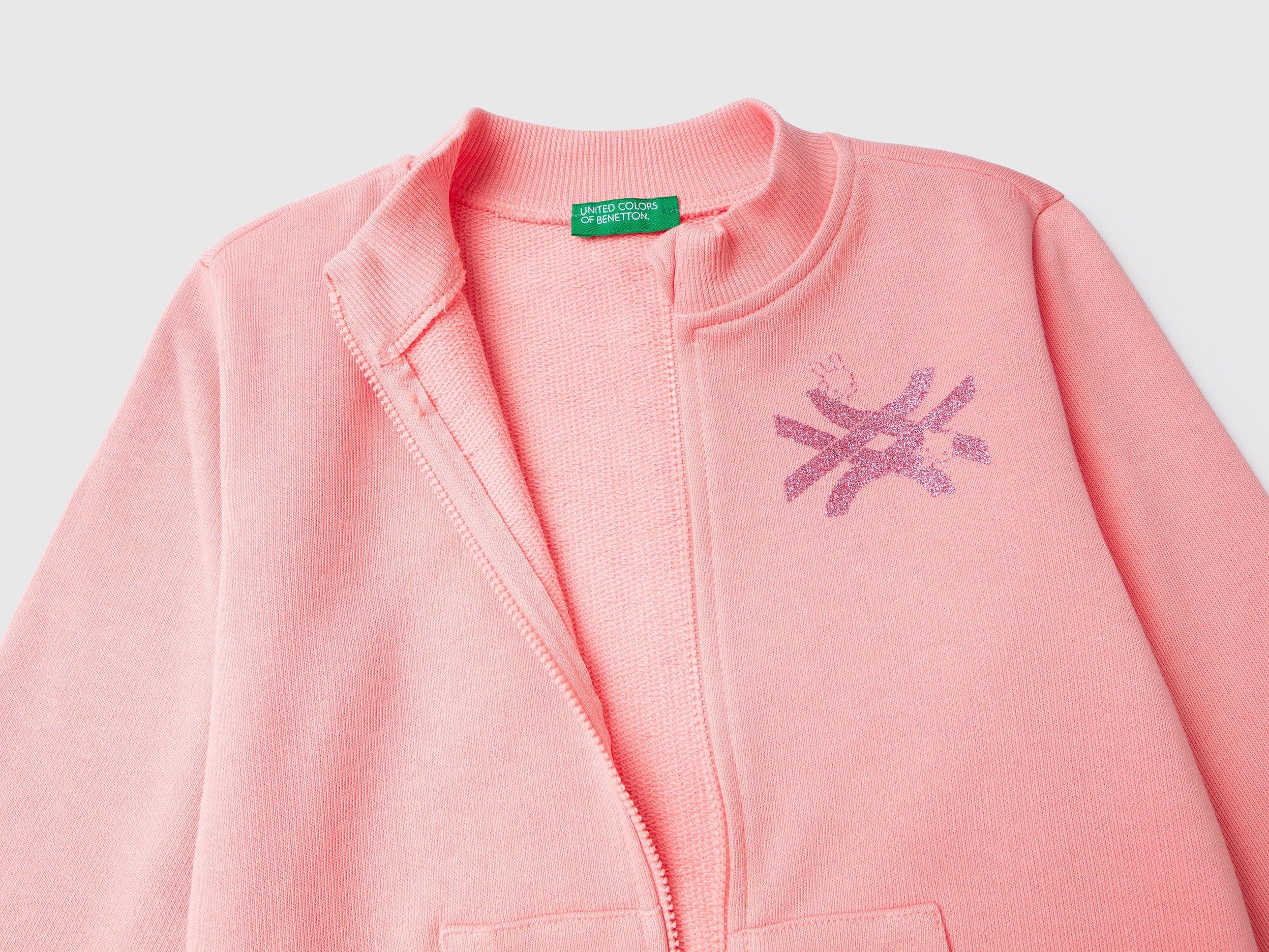 يونايتد كولورز اوف بينيتون سترة بسحاب من القطن العضوي كم طويل بناتي