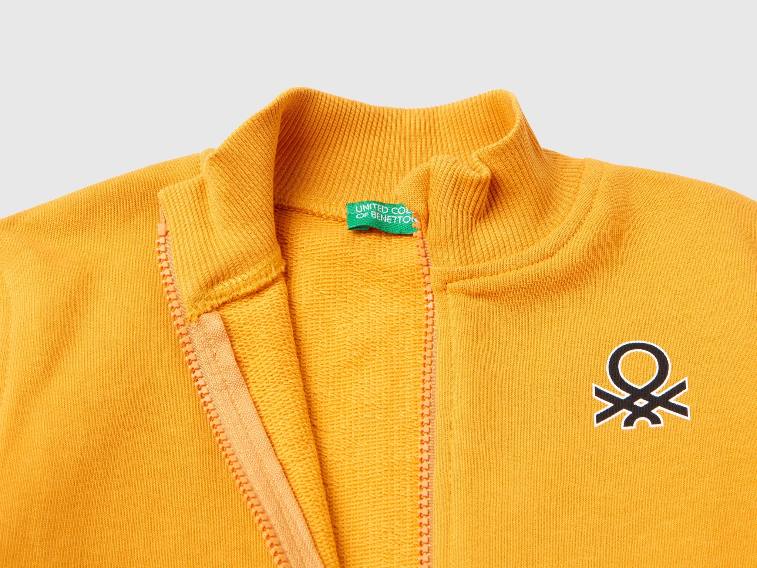 ูููุงูุชุฏ ููููุฑุฒ ุงูู ุจูููุชูู ุณููุช ุดูุฑุช ู
ู ุงููุทู ุงูุนุถูู ุจุณุญุงุจ ุฃุทูุงูู