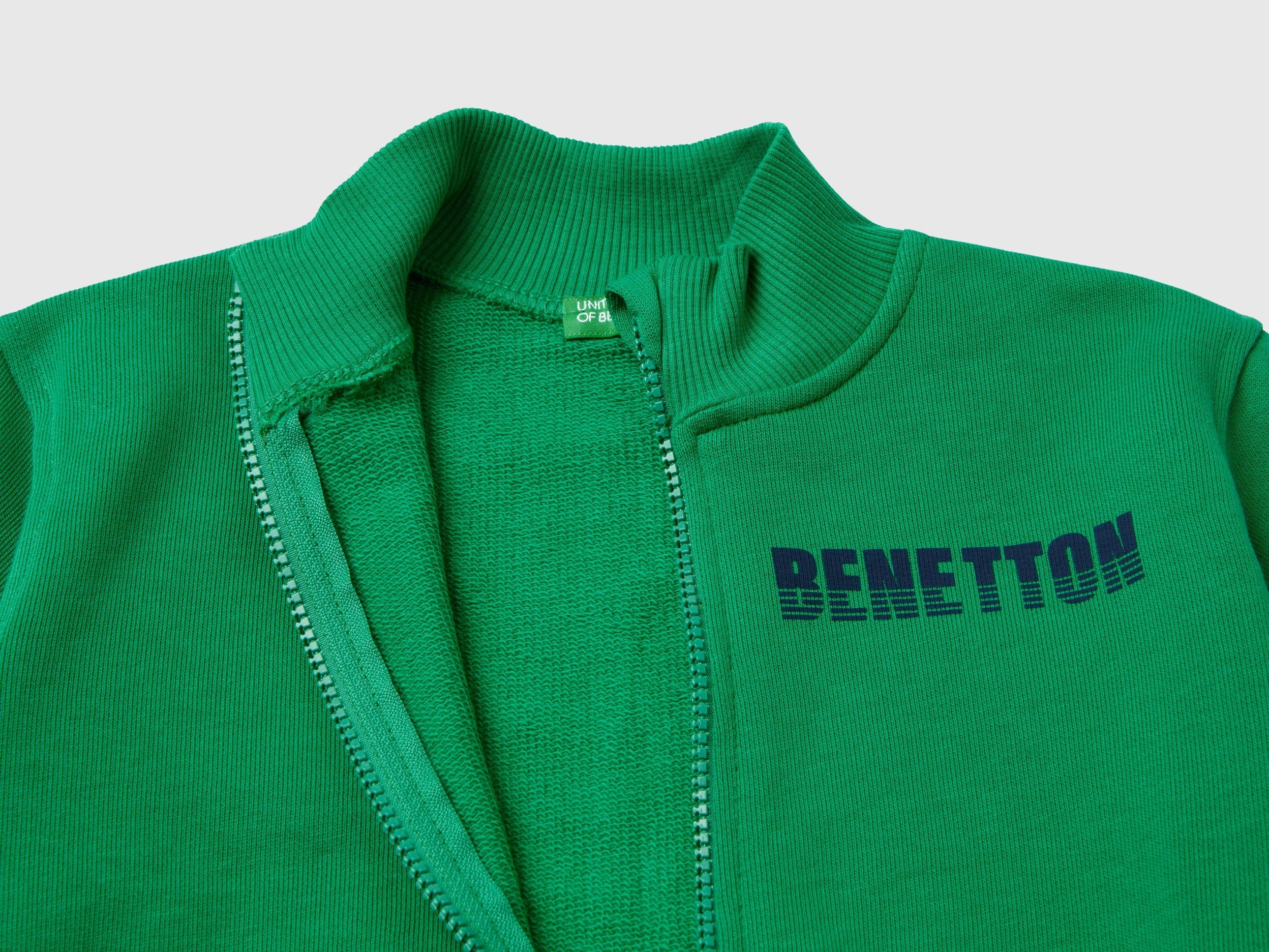 ูููุงูุชุฏ ููููุฑุฒ ุงูู ุจูููุชูู ุณููุช ุดูุฑุช ู
ู ุงููุทู ุงูุนุถูู ุจุณุญุงุจ ุฃุทูุงูู