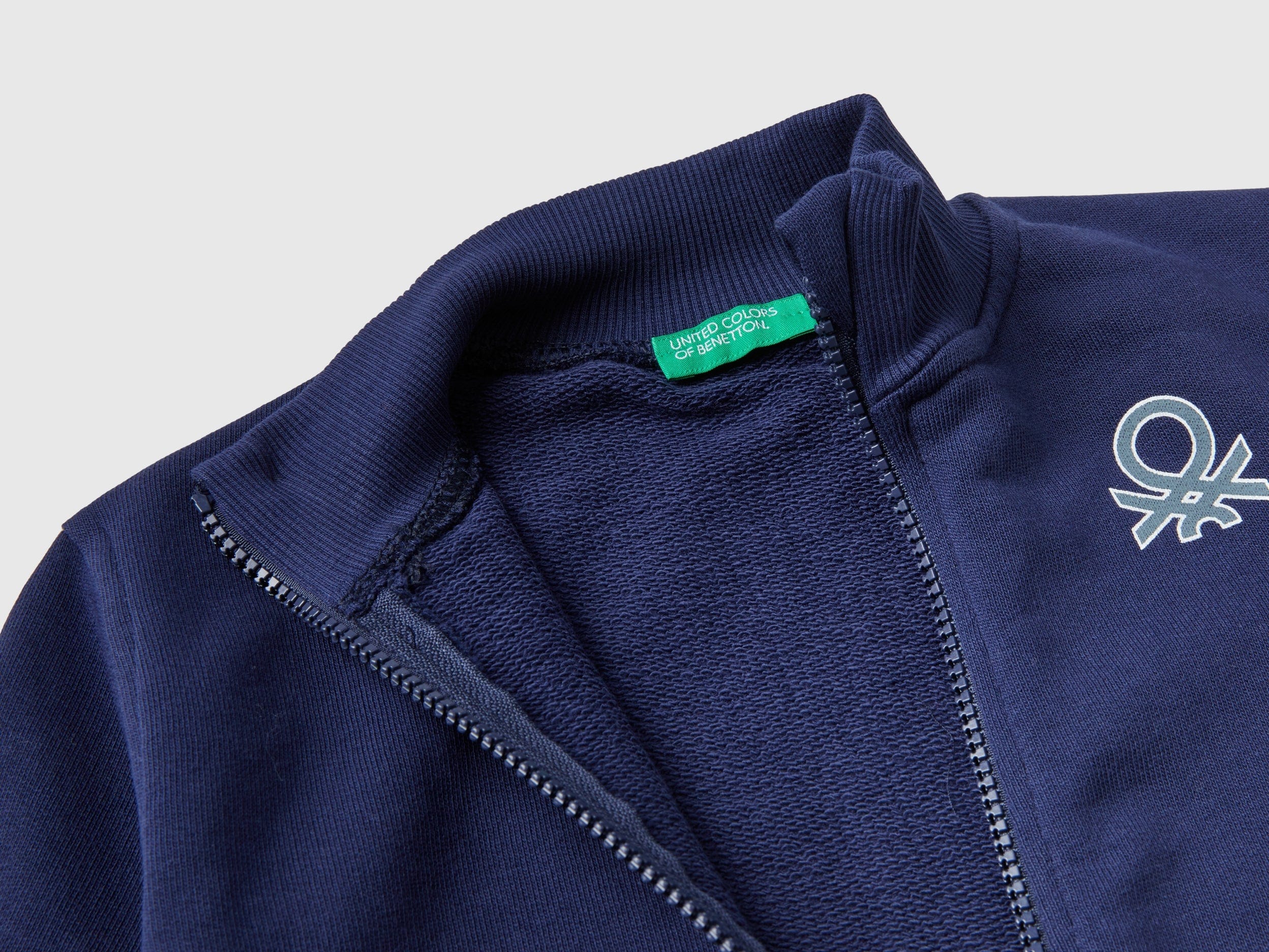 ูููุงูุชุฏ ููููุฑุฒ ุงูู ุจูููุชูู ุณููุช ุดูุฑุช ู
ู ุงููุทู ุงูุนุถูู ุจุณุญุงุจ ุฃุทูุงูู