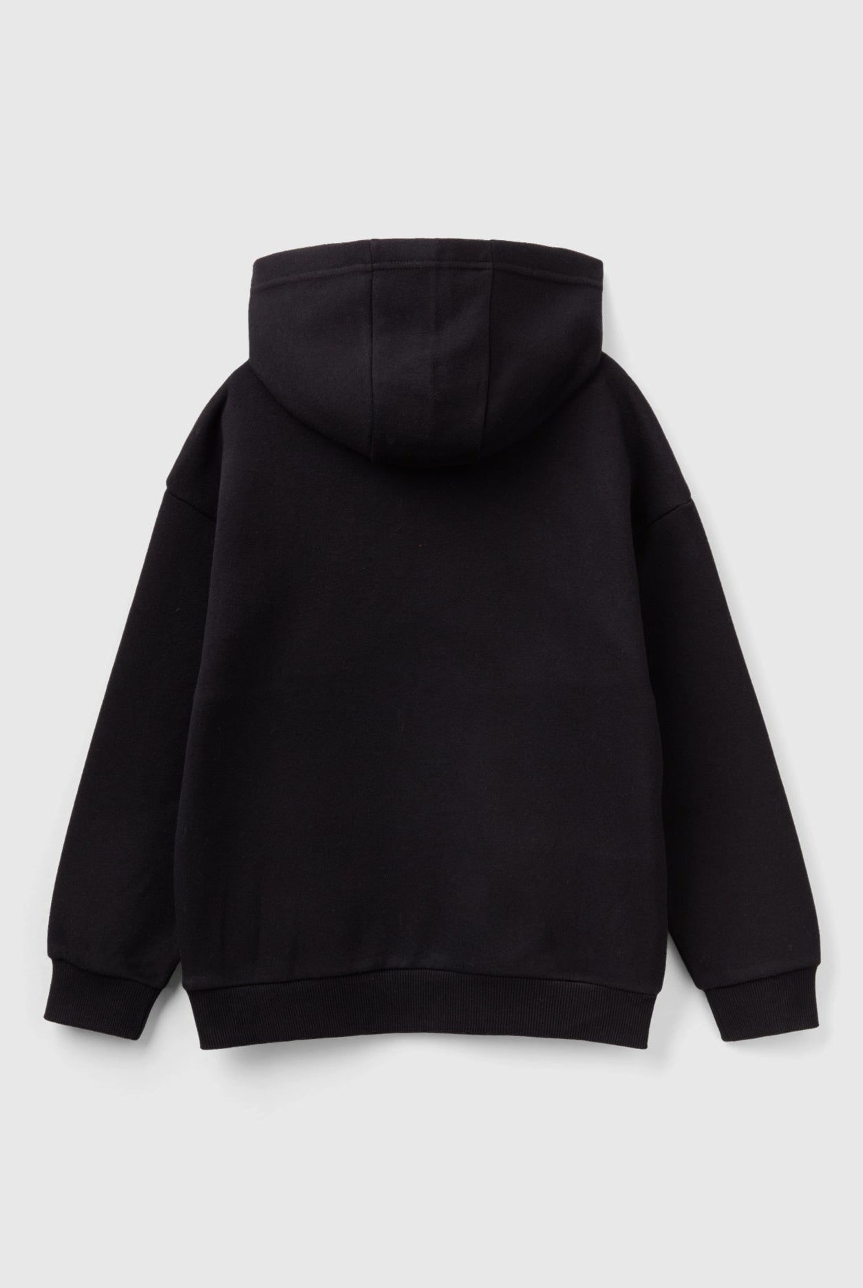 يونايتد كولورز اوف بينيتون سويت شيرت اطفالي مطرز بالشعار