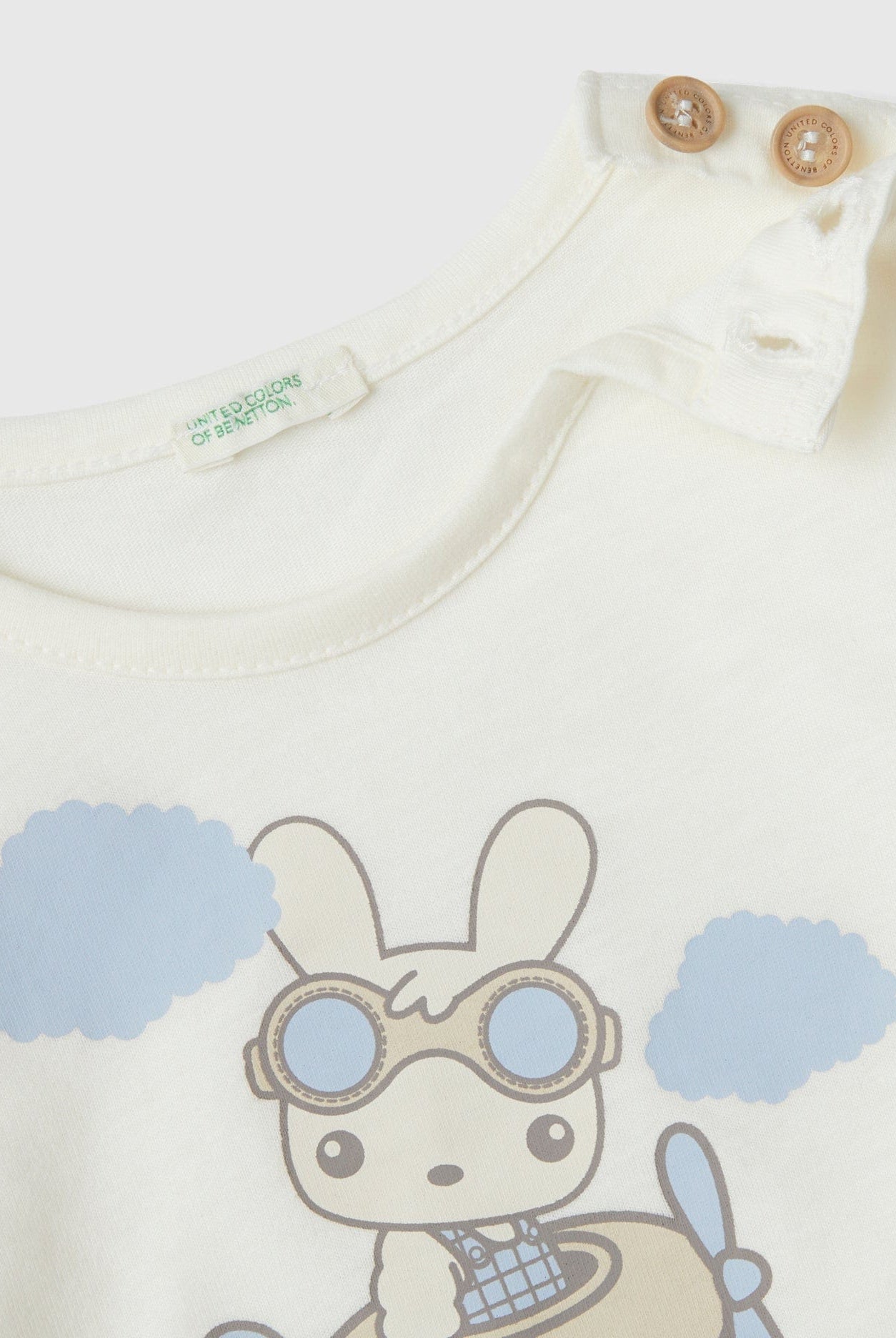 يونايتد كولورز اوف بينيتون تي شيرت بطبعة حيوانات رضع