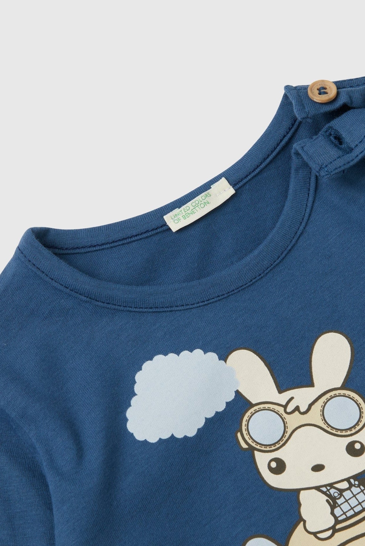 يونايتد كولورز اوف بينيتون تي شيرت بطبعة حيوانات رضع