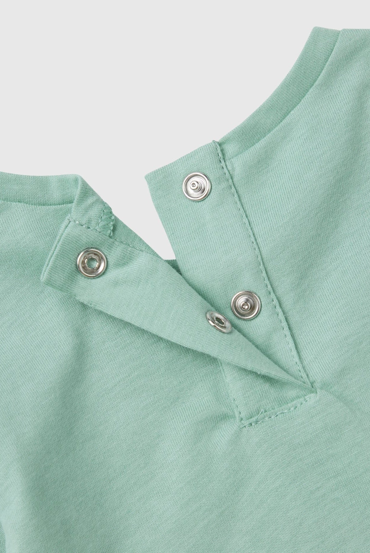 يونايتد كولورز اوف بينيتون تي شيرت بنمط حيواني وكتفين بكشكش رضع