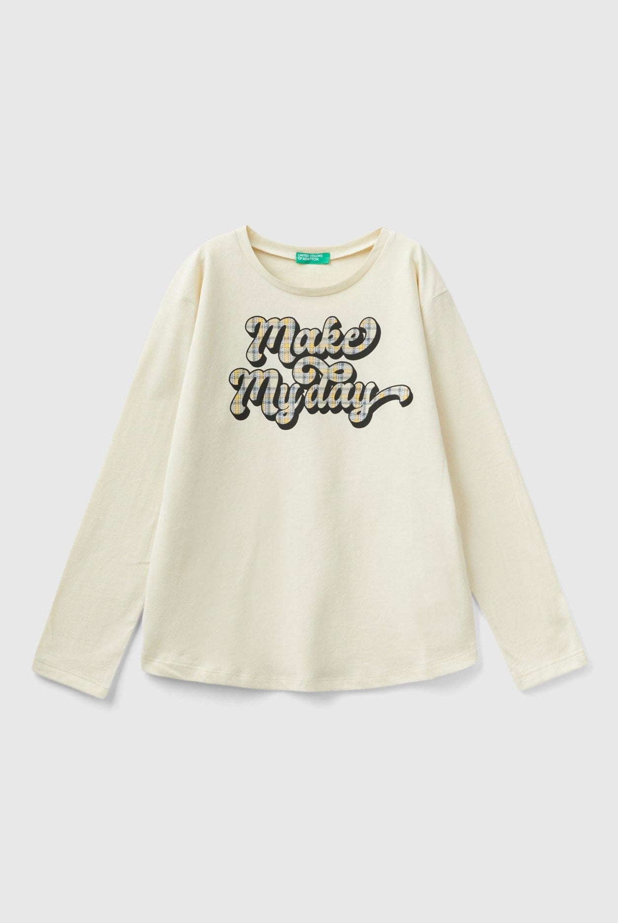 يونايتد كولورز اوف بينيتون تيشيرت اطفالي كم طويل مع طباعة عالصدر