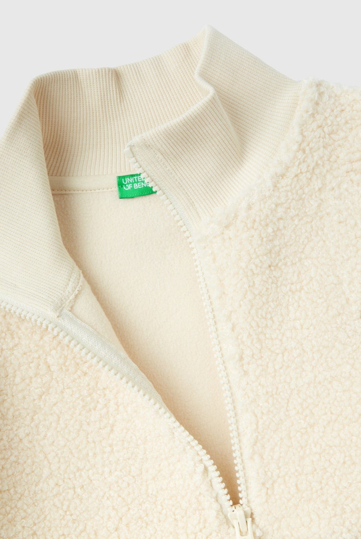 يونايتد كولورز اوف بينيتون سويت شيرت بناتي بسحاب نصفي وشعار