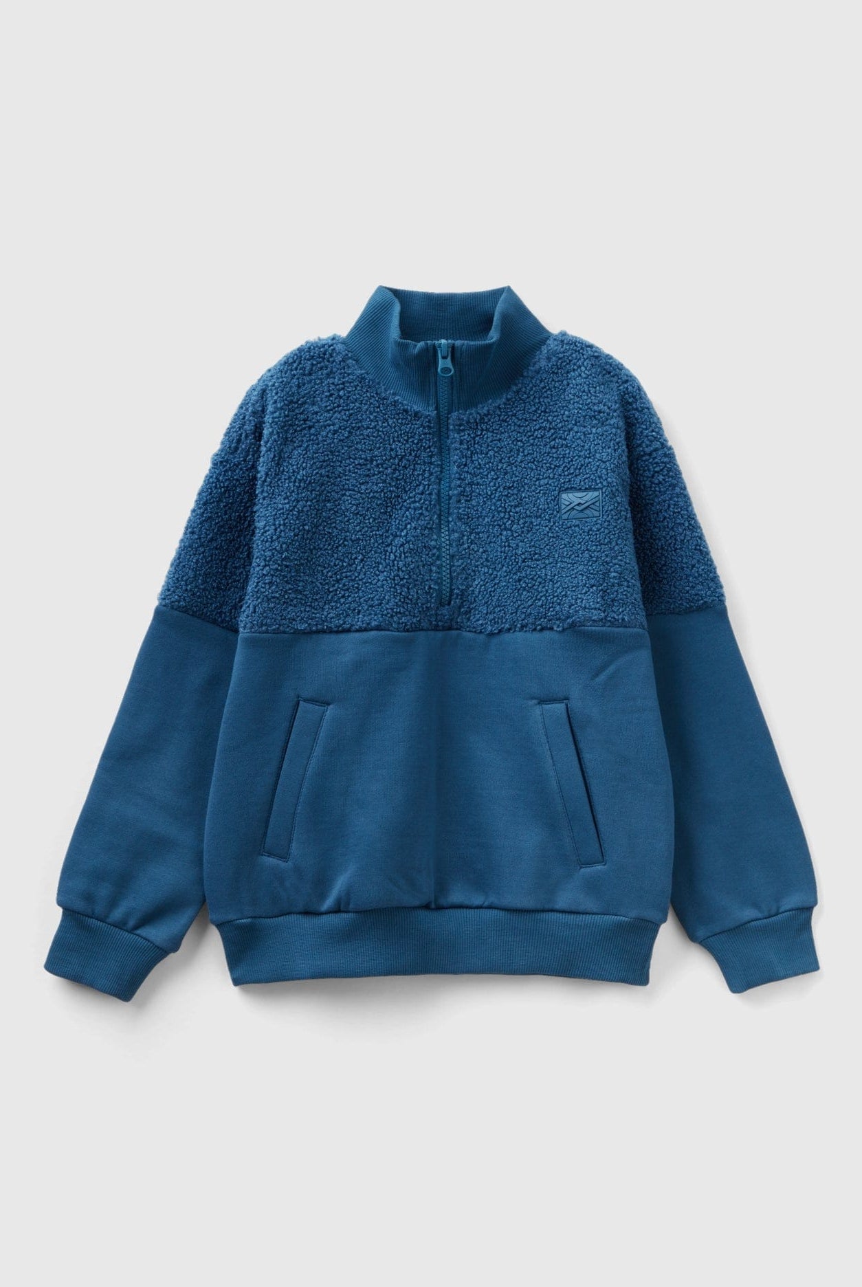 يونايتد كولورز اوف بينيتون سويت شيرت بناتي بسحاب نصفي وشعار