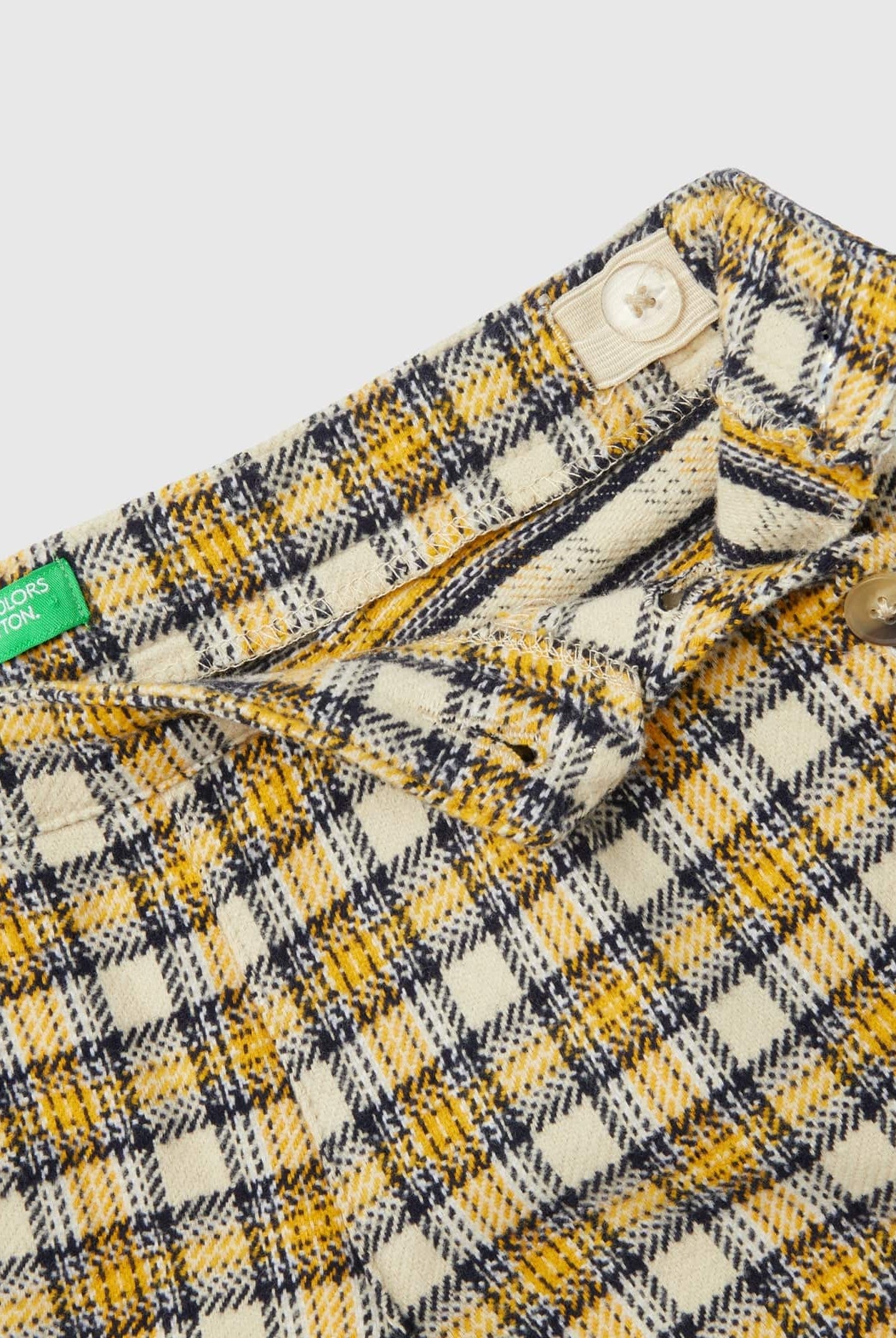 يونايتد كولورز اوف بينيتون شورت بناتي ميني كاروهات بجيوب