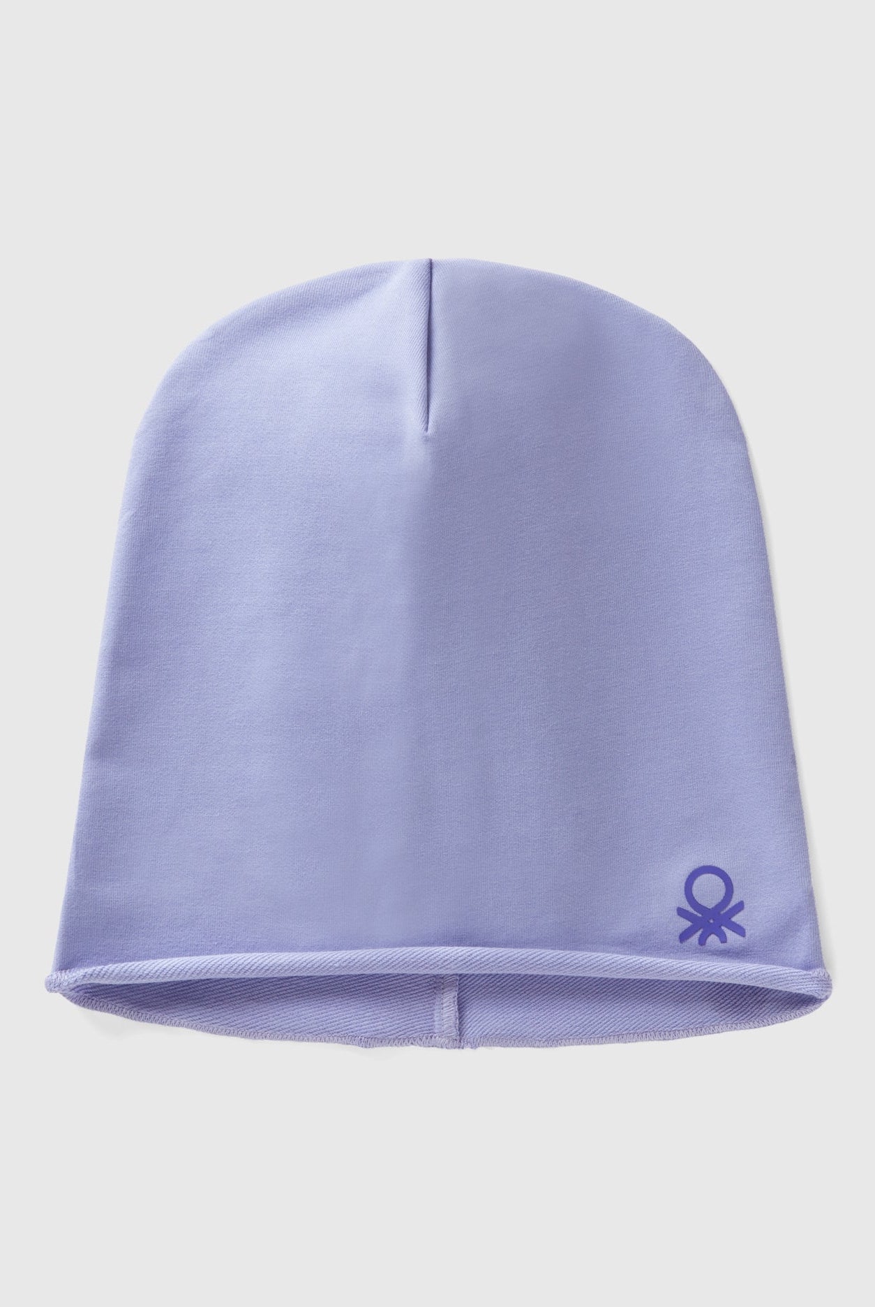 يونايتد كولورز اوف بينيتون قبعة بناتي من القطن المطاطي وبه شعار