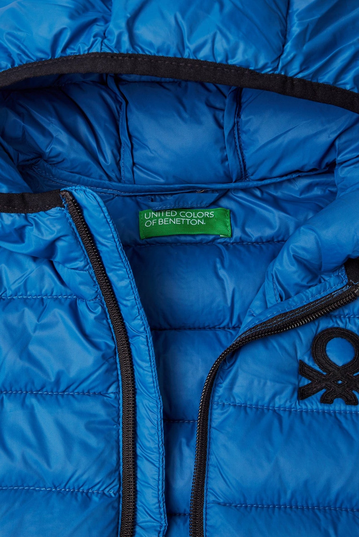 يونايتد كولورز اوف بينيتون سترة مبطنة بهودي أطفالي