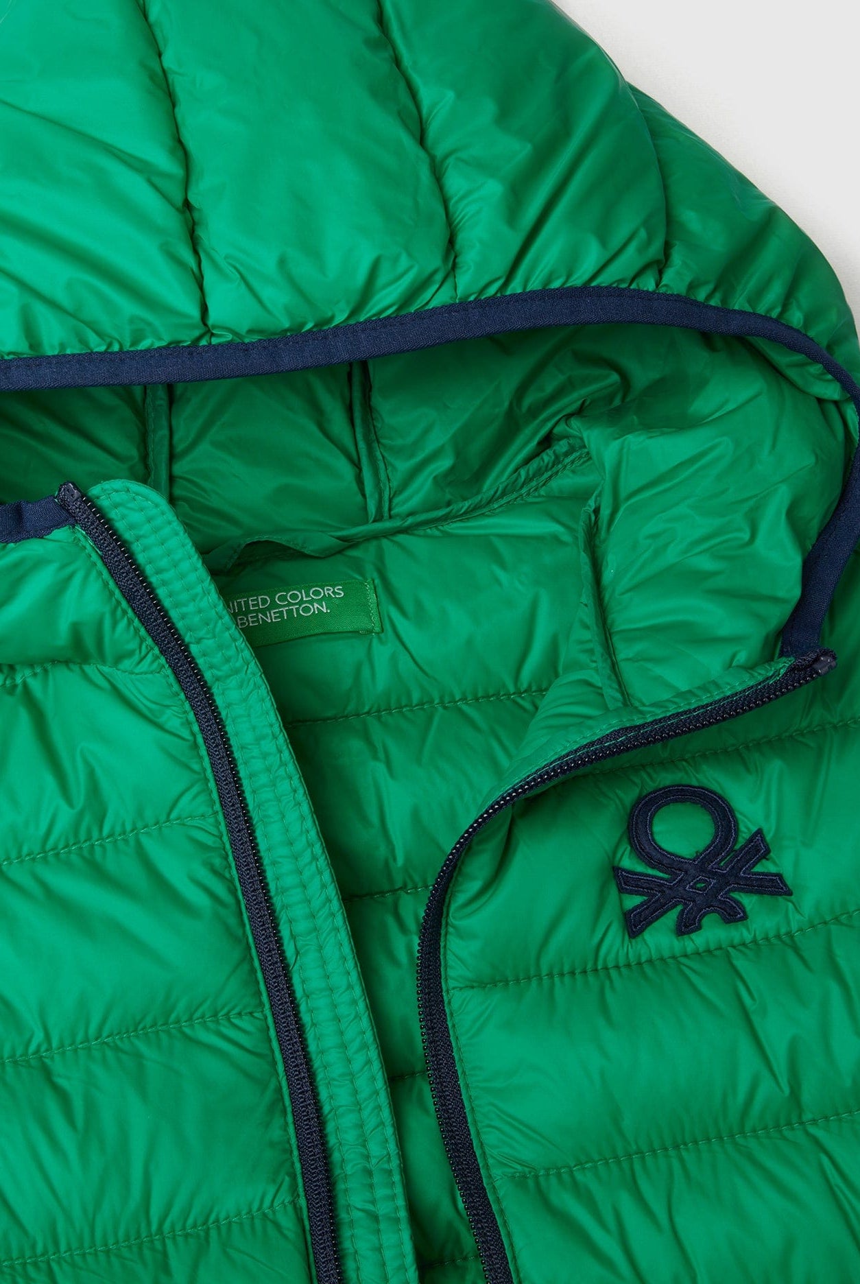 يونايتد كولورز اوف بينيتون سترة مبطنة بهودي أطفالي