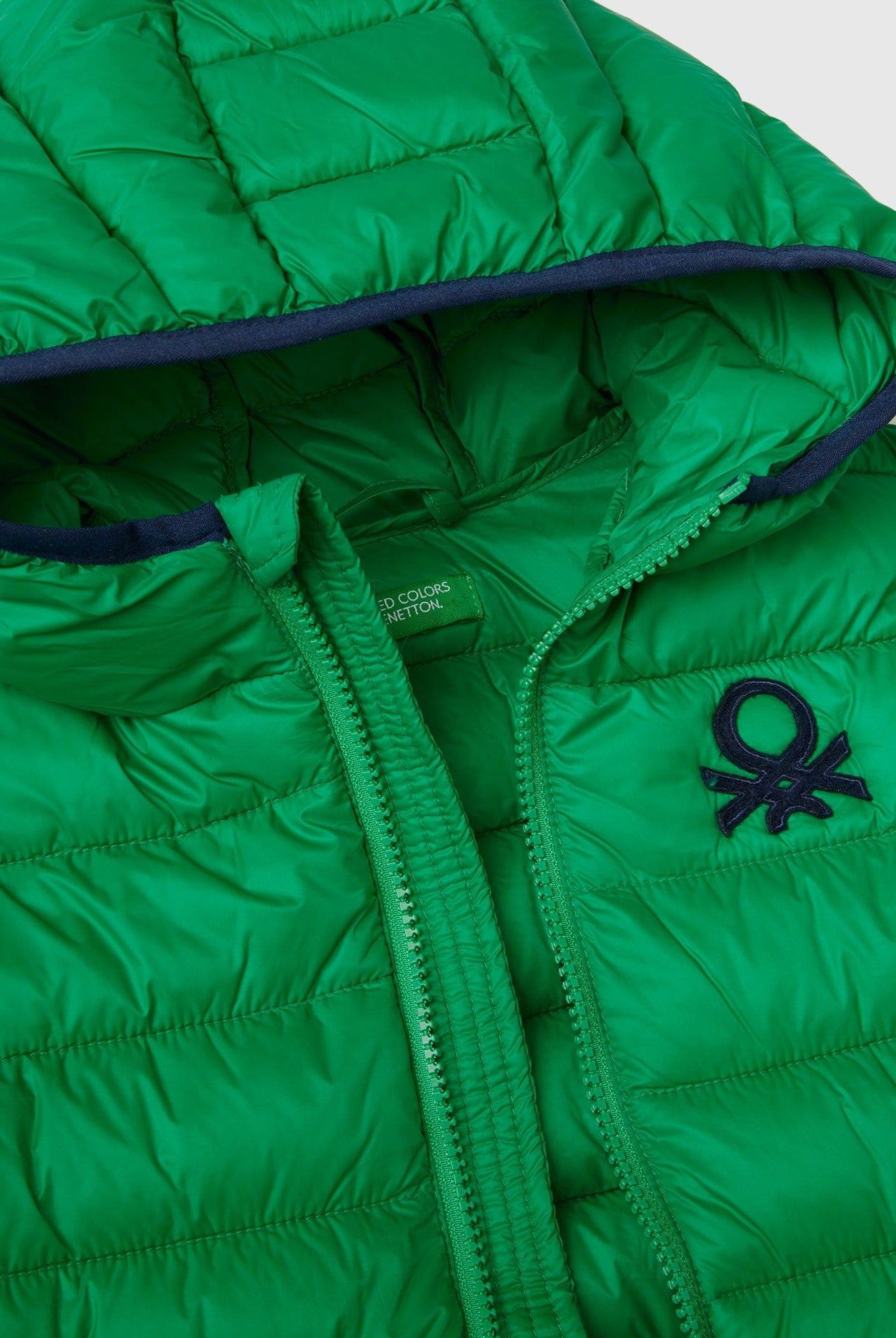 يونايتد كولورز اوف بينيتون جاكيت مقاوم للمطر نايلون بسحاب بف أطفالي