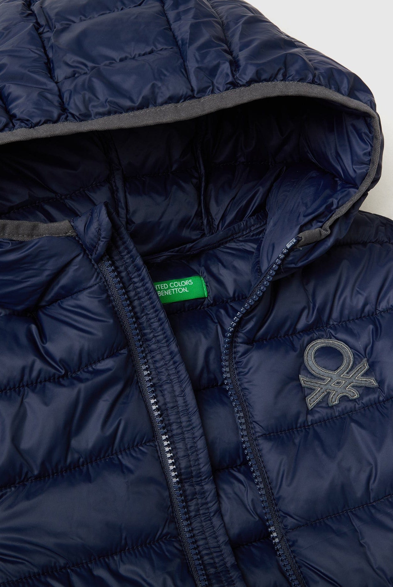 يونايتد كولورز اوف بينيتون جاكيت مقاوم للمطر نايلون بسحاب بف أطفالي
