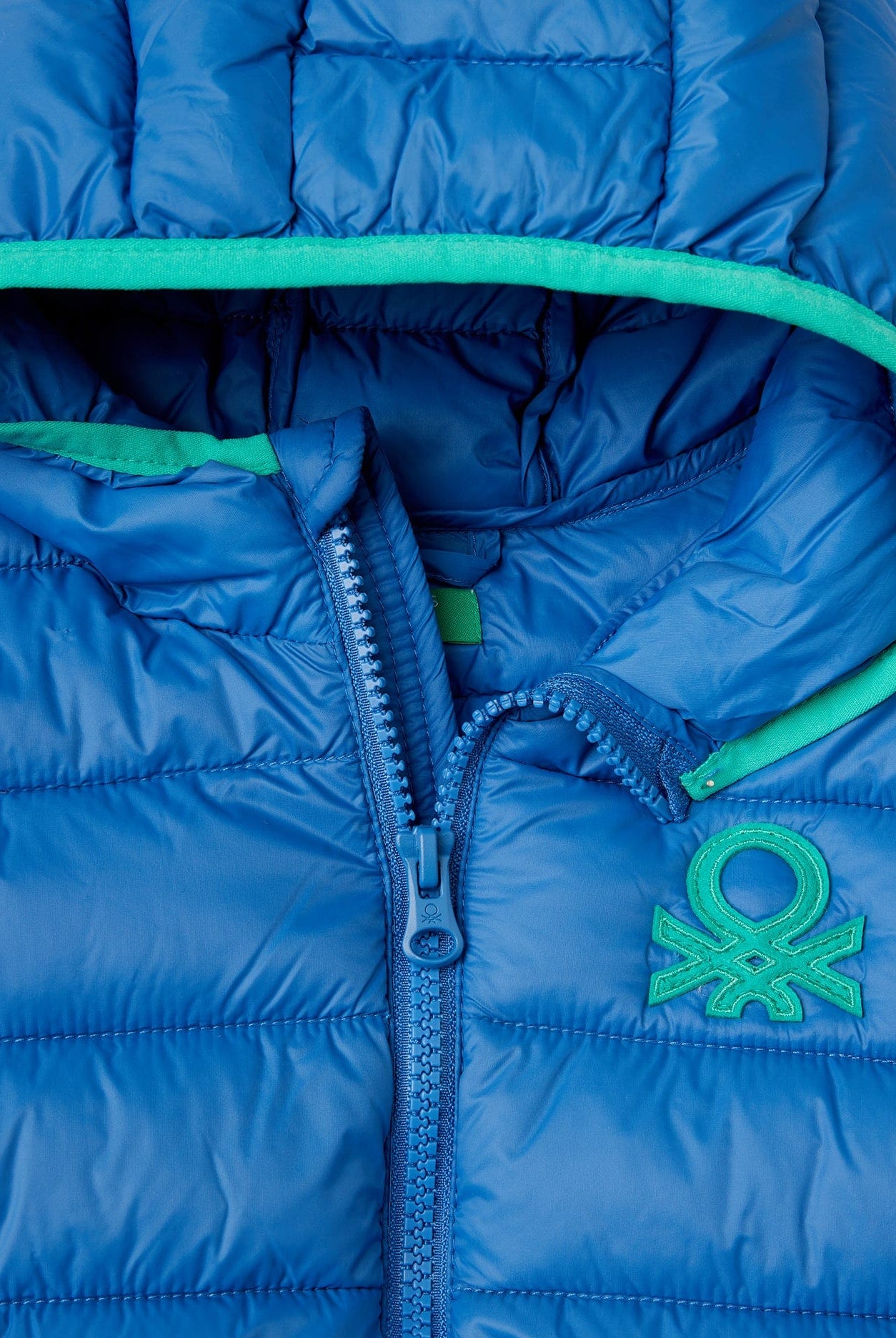 يونايتد كولورز اوف بينيتون جاكيت مقاوم للمطر نايلون بسحاب بف أطفالي