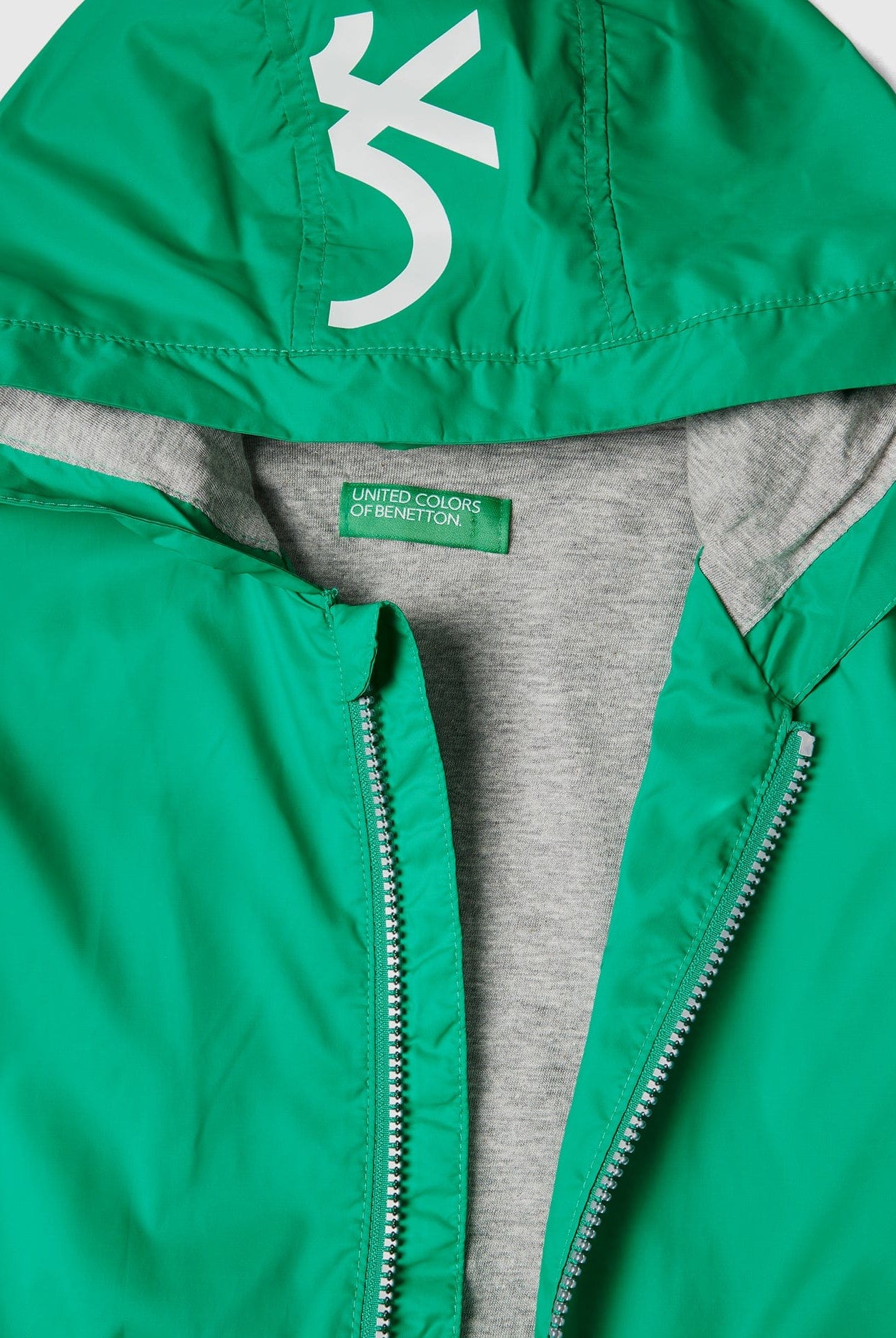 يونايتد كولورز اوف بينيتون جاكيت اطفالي خفيف بغطاء للرأس