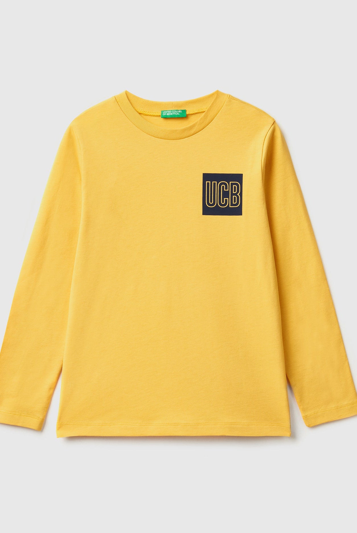يونايتد كولورز اوف بينيتون تيشيرت بأكمام طويلة مع شعار أطفالي