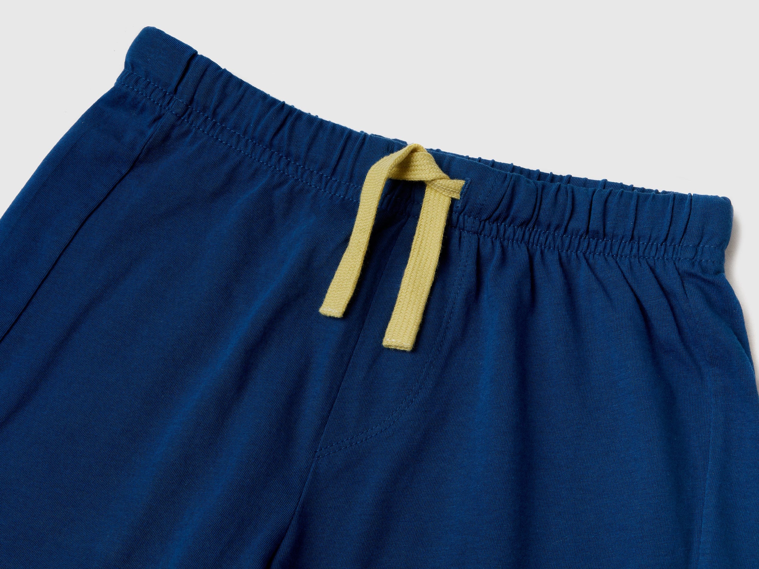 يونايتد كولورز اوف بينيتون طقم تانك توب وبرمودا أطفالي